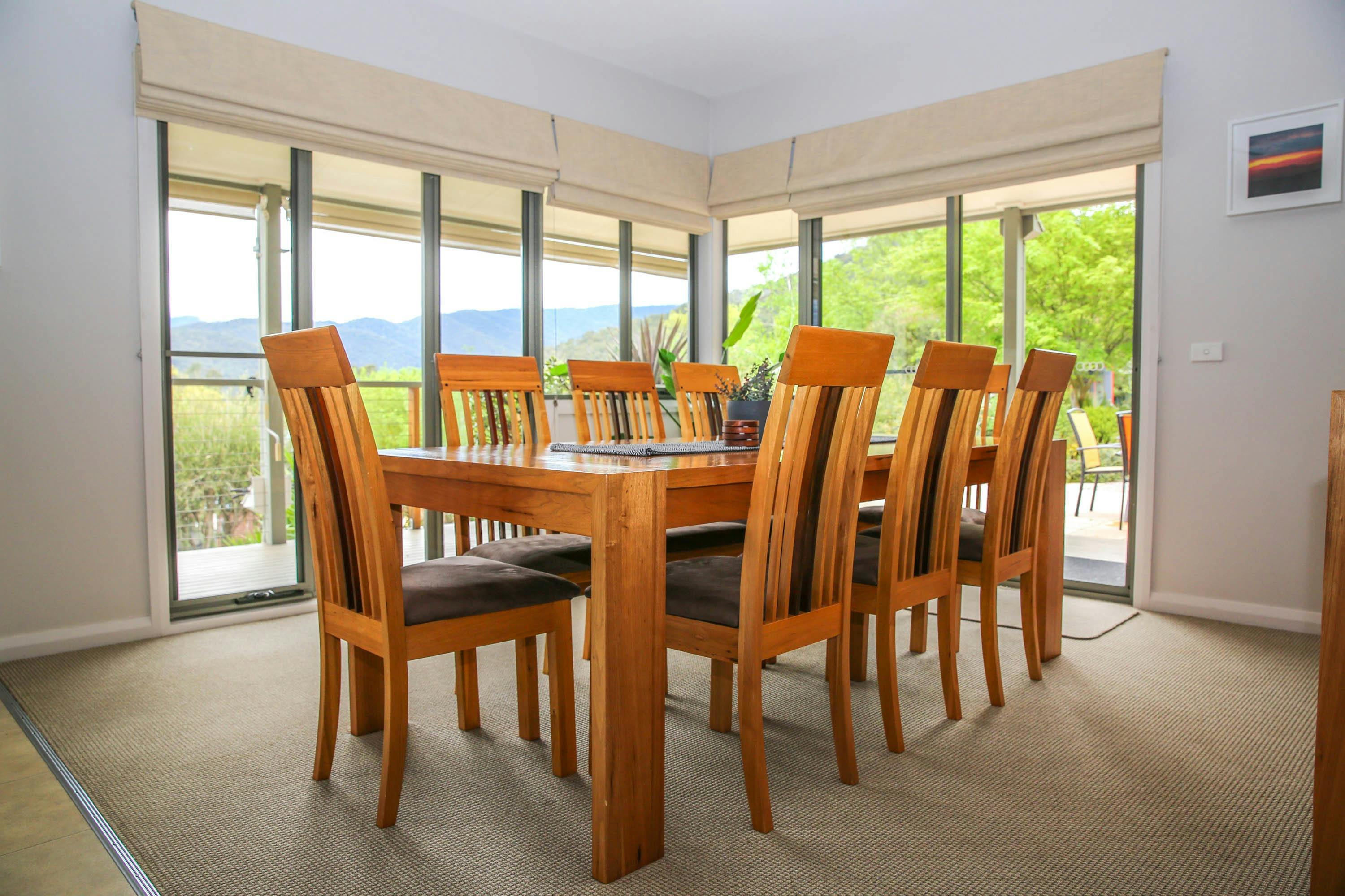 Valley Vista Dining Area