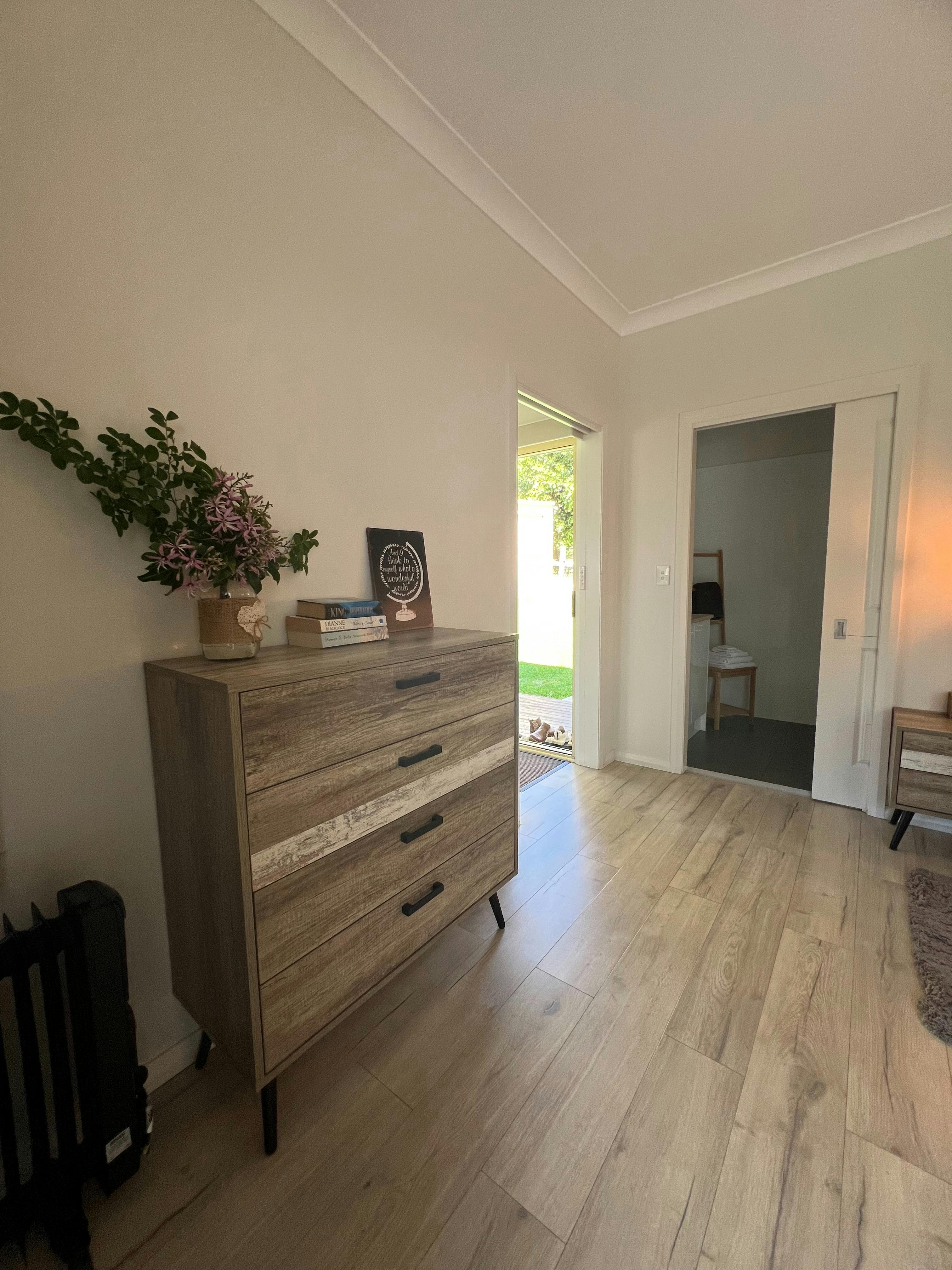 Queen Bed available in the room