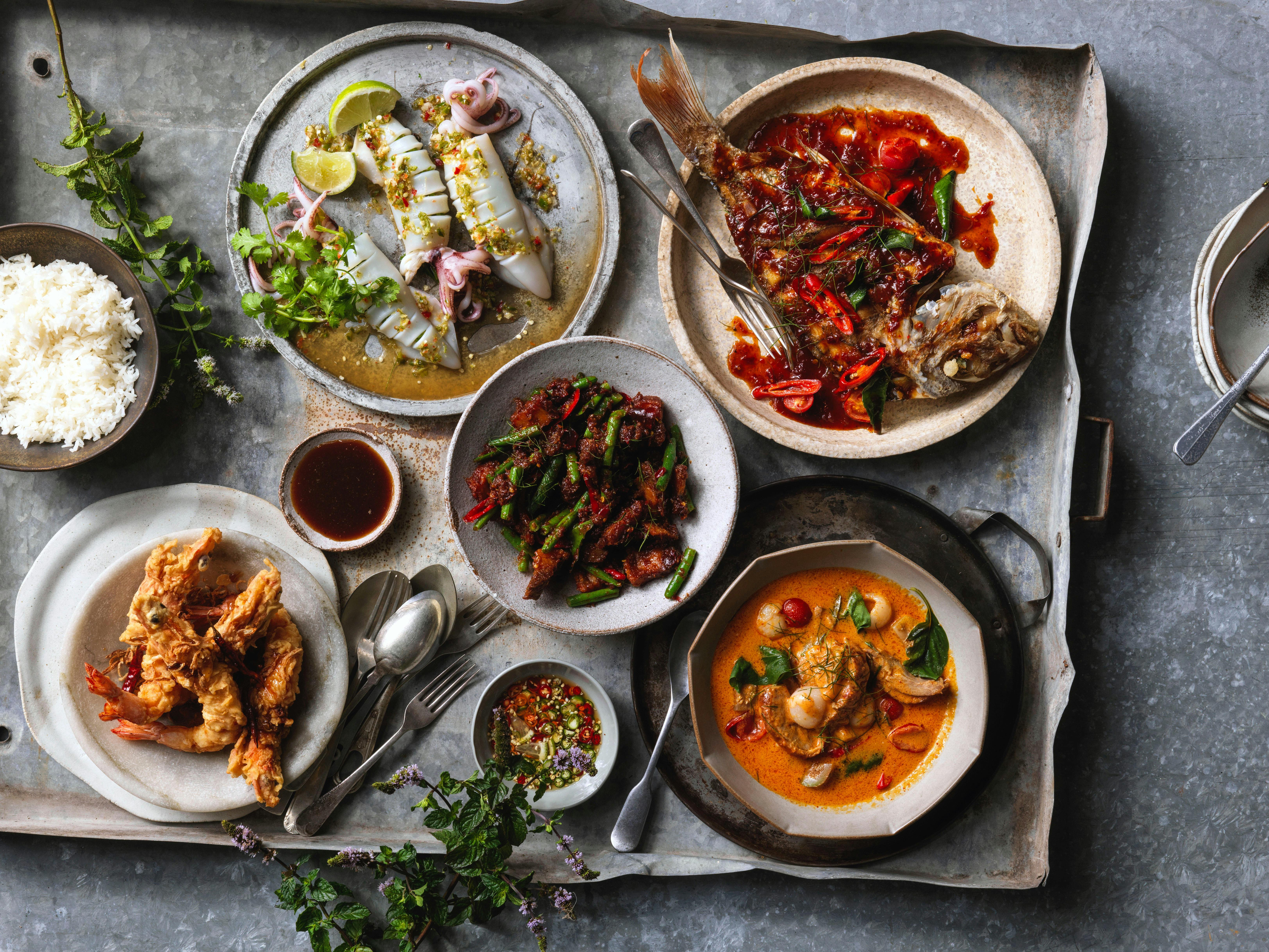 Goong Mar Kham, Bpla Muek Nueng Manow, Mhu Grob Padt Prik Khing, Bpla Raadt Prik, Gaeng Daeng Bped