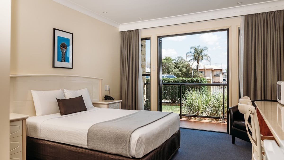 KING BED WITH BALCONY