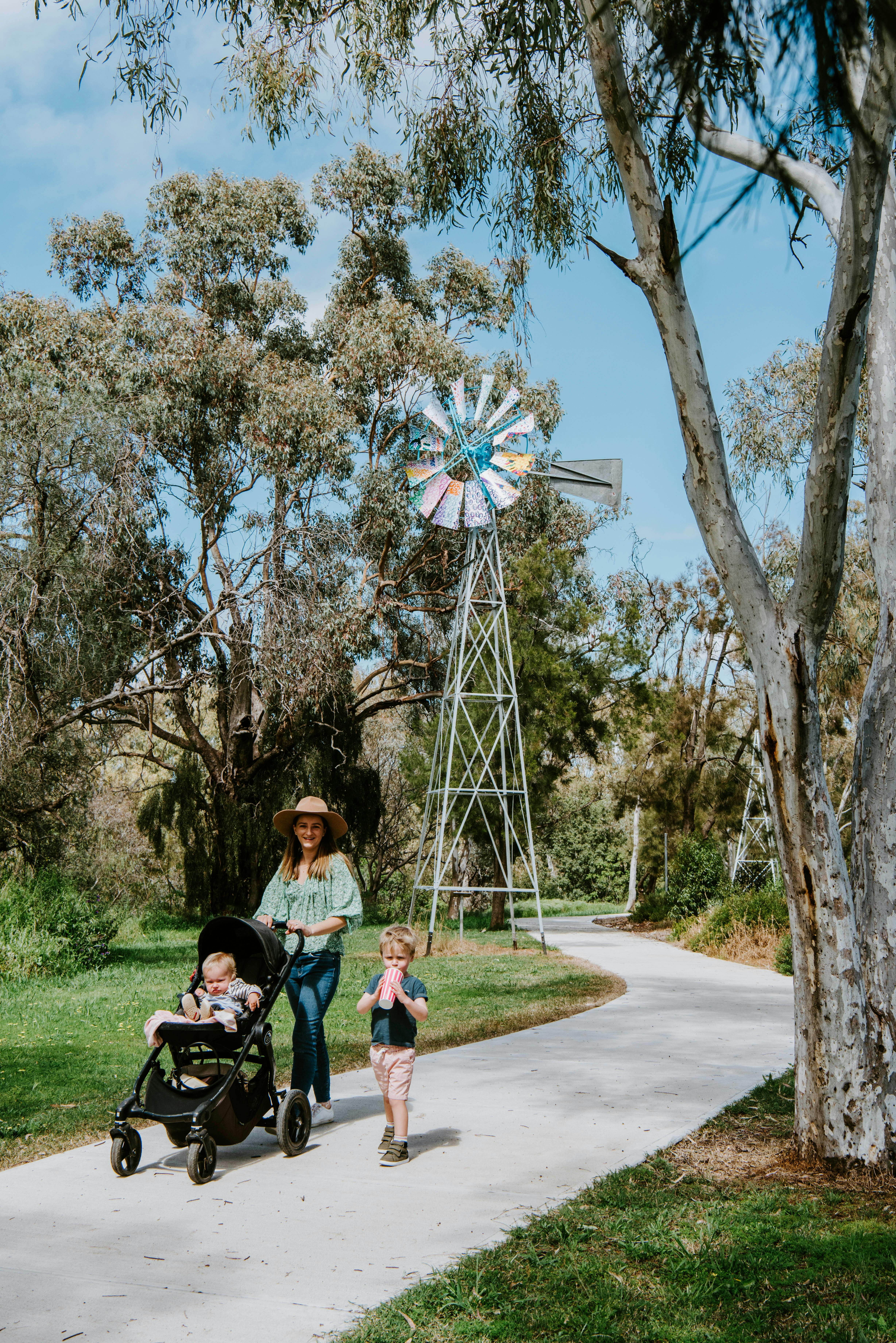 With updated wide footpaths, the Windmill Walk is accessible for prams and wheelchair