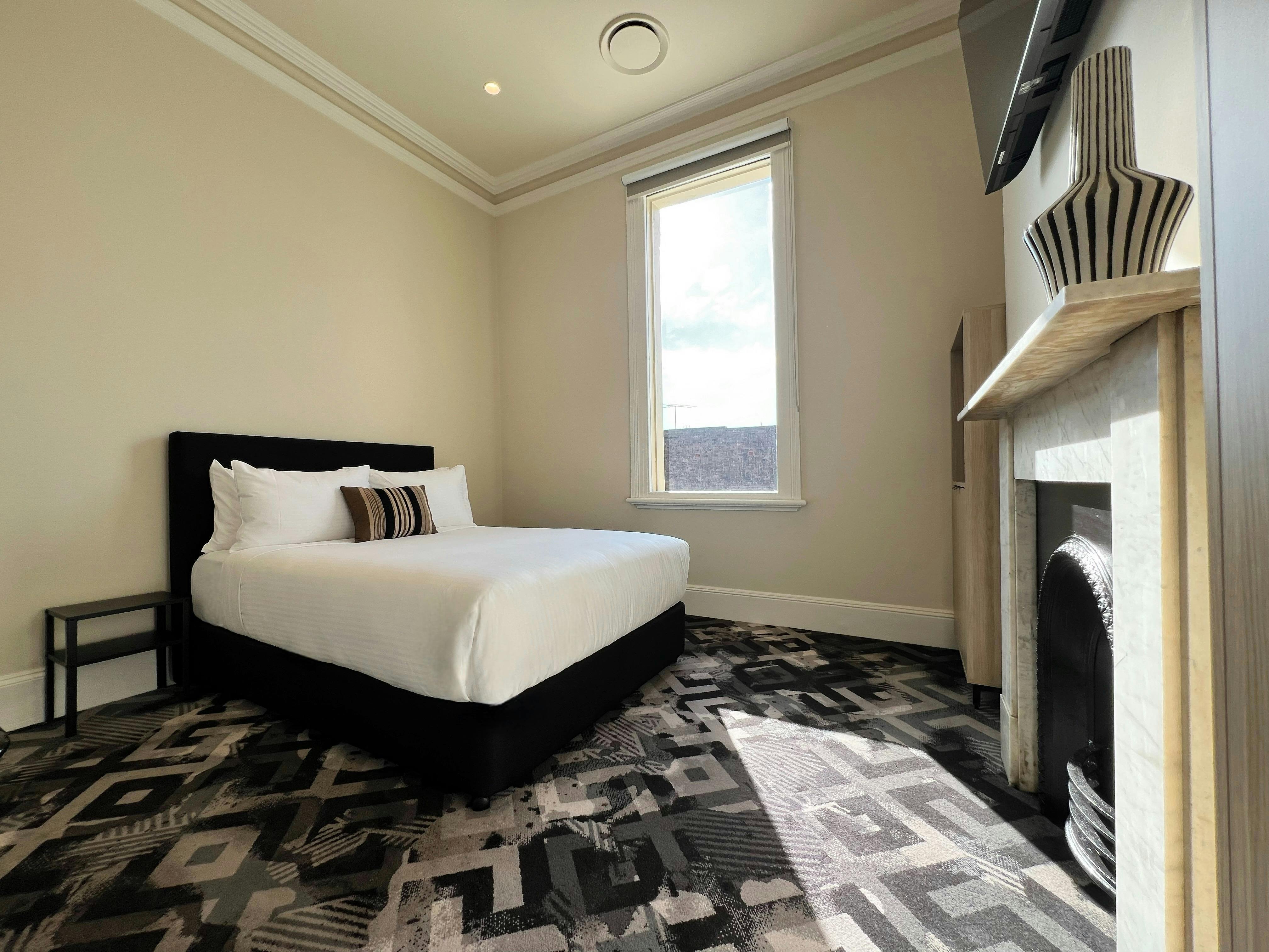 Double Room (Shared Bathroom)