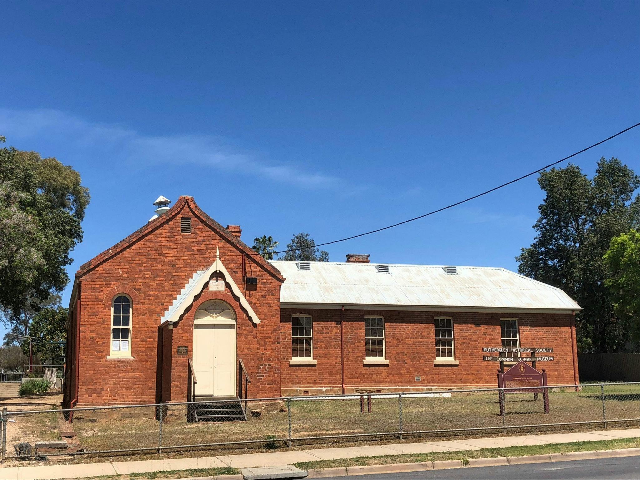 Rutherglen Historical Society and the Common School Museum