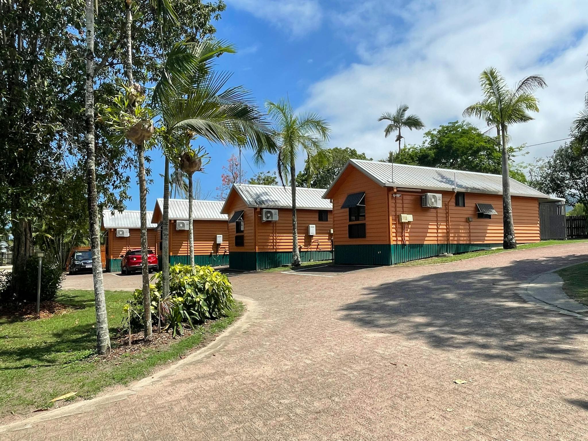 1 bedroom villa with Kitchenette, DB, bunks and a single bed 1 bedroom villa with Kitchenette, DB, bunks and a single bed