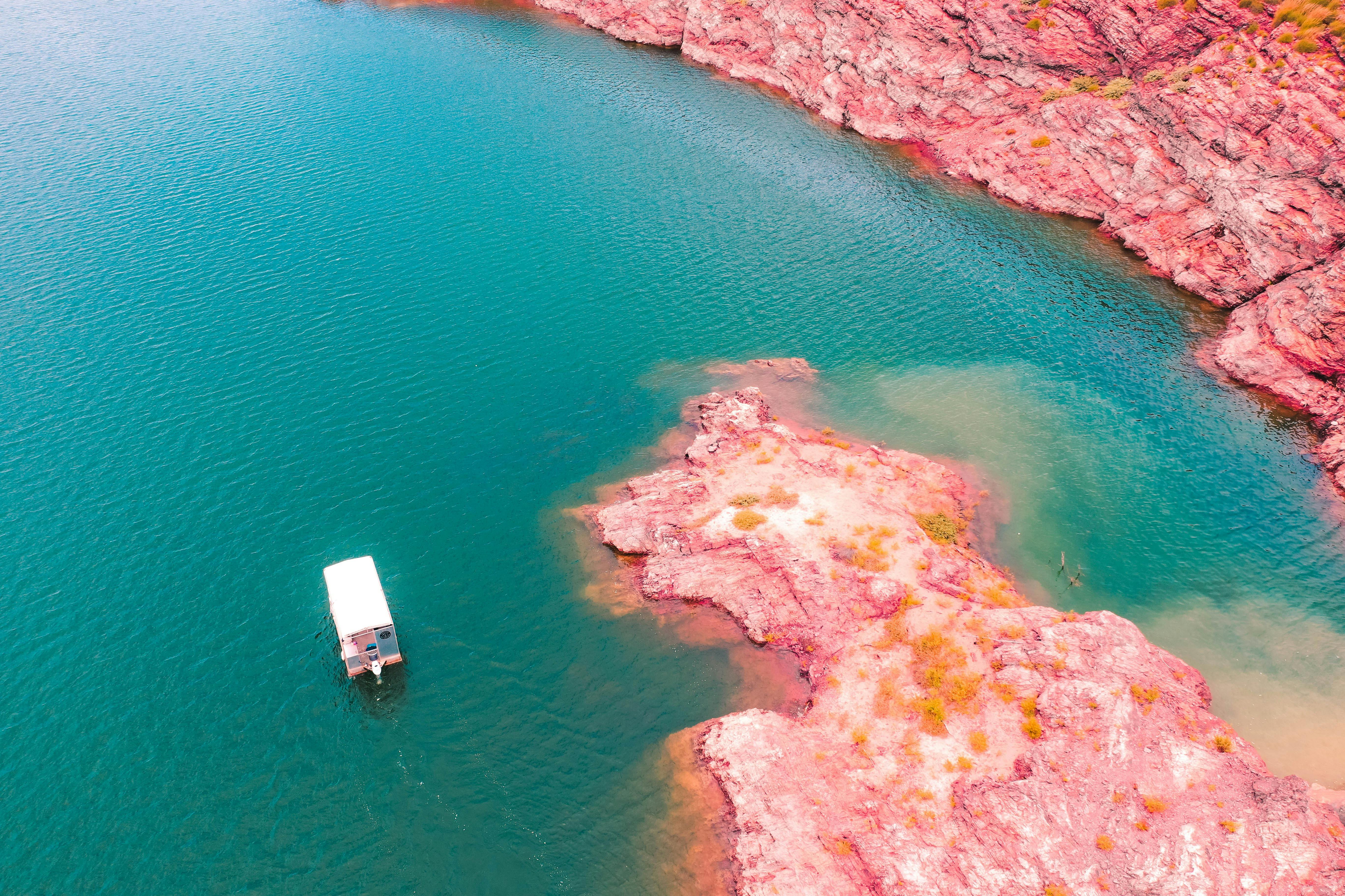 BBQ Pontoon hire with Lake Argyle Cruises