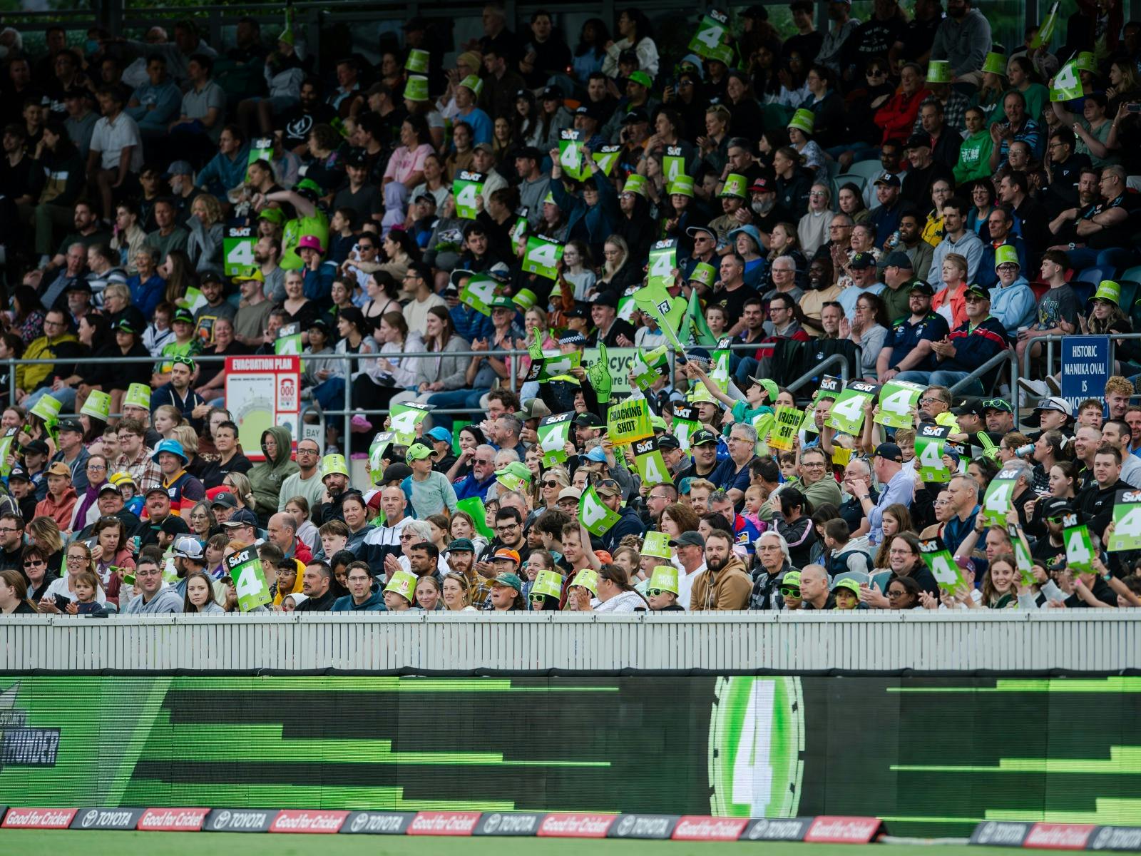 BBL: Sydney Thunder v Adelaide Strikers