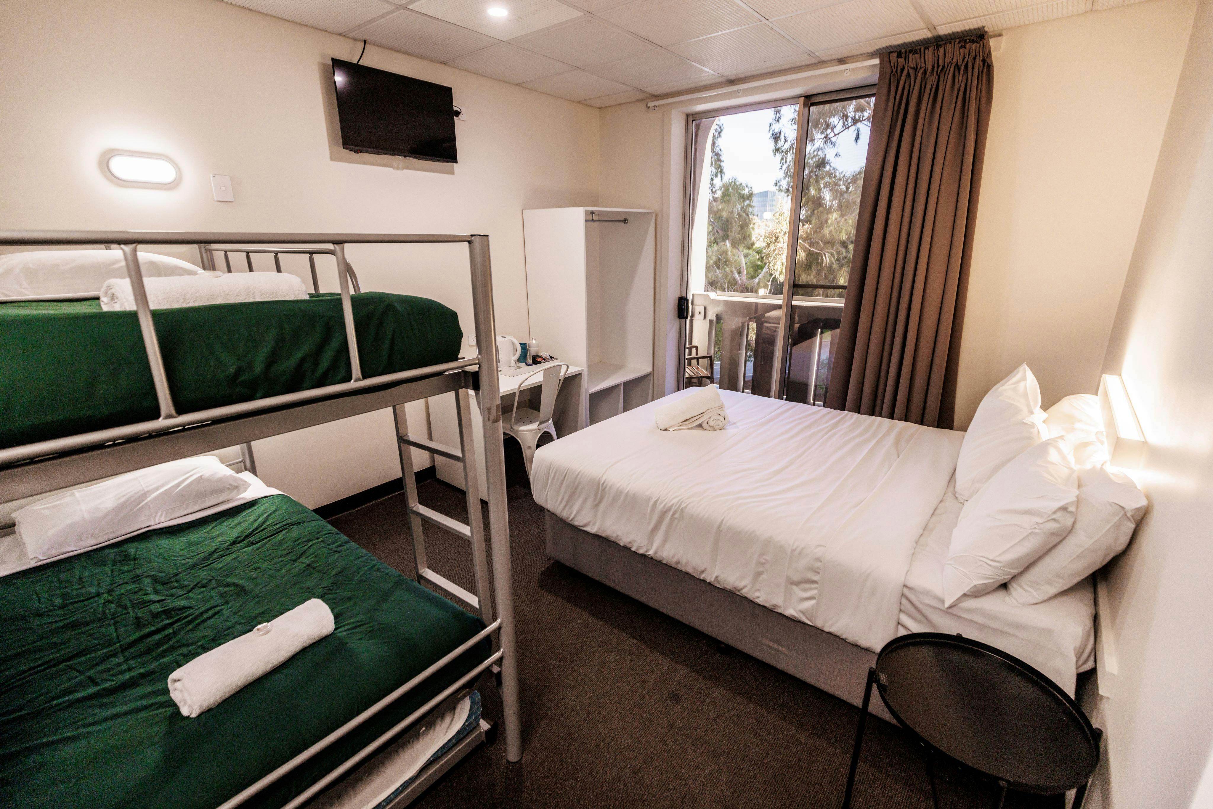 Queen Plus 2 Ensuite Balcony