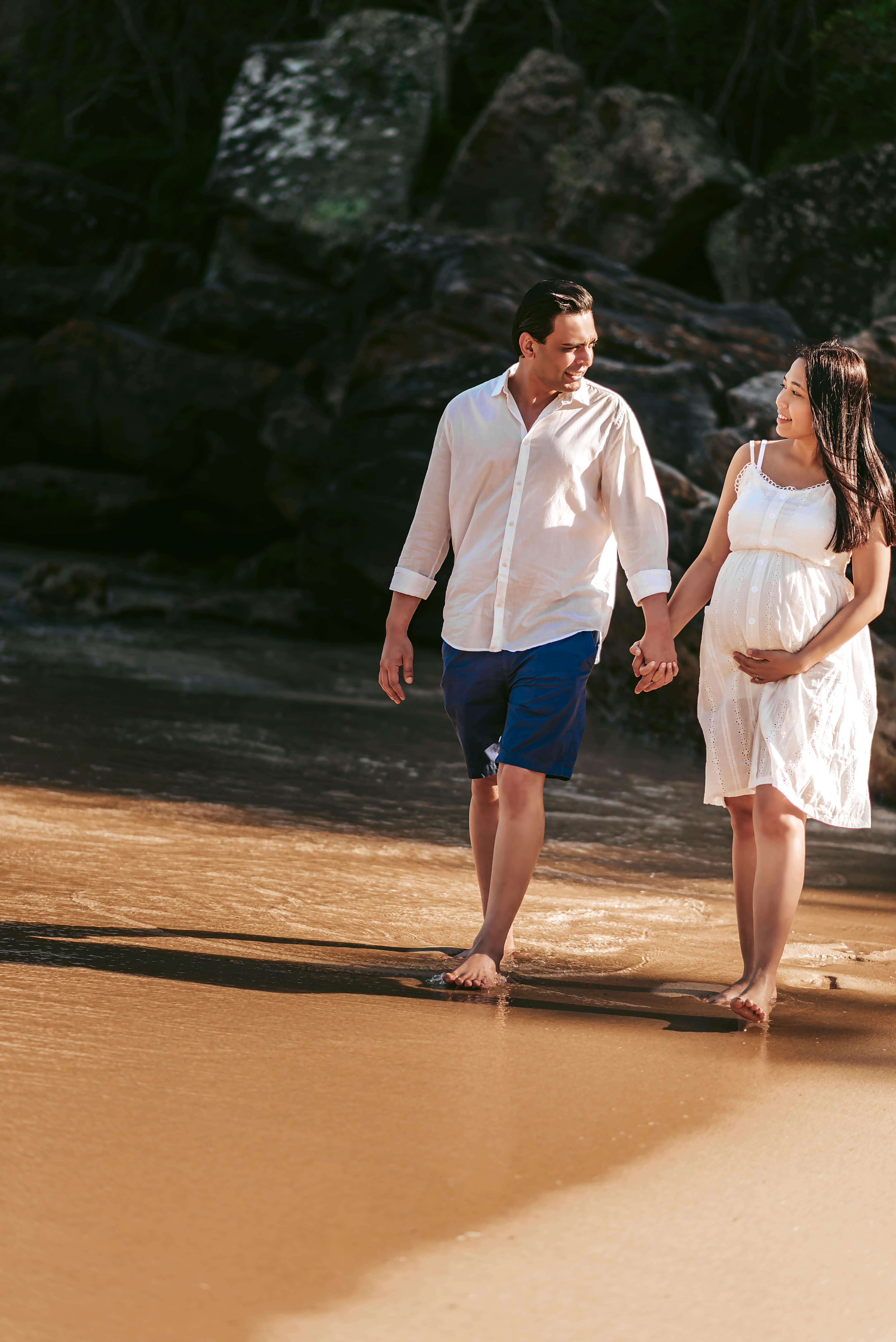 Maternity shoot on the beach Sydney