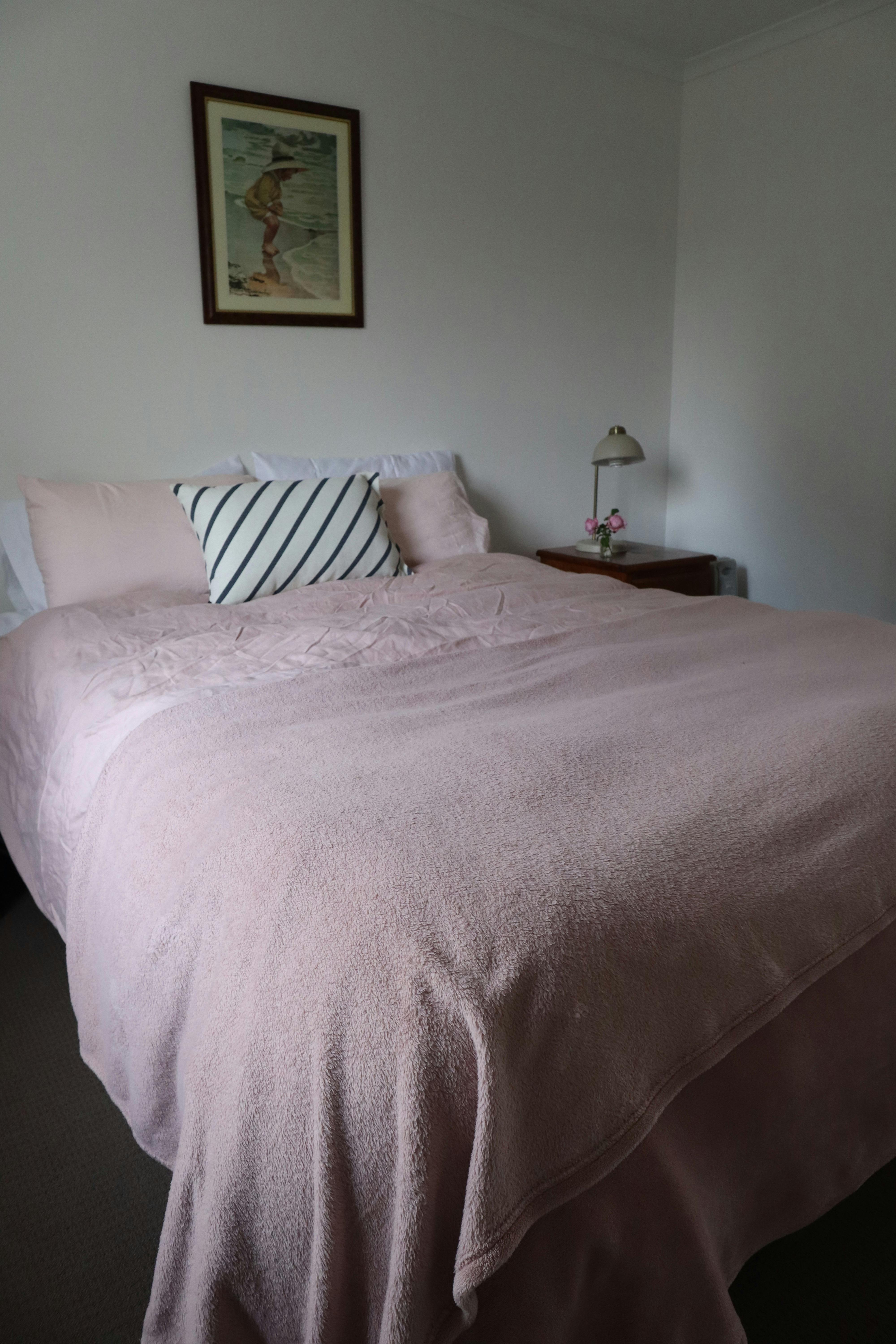 bedroom1