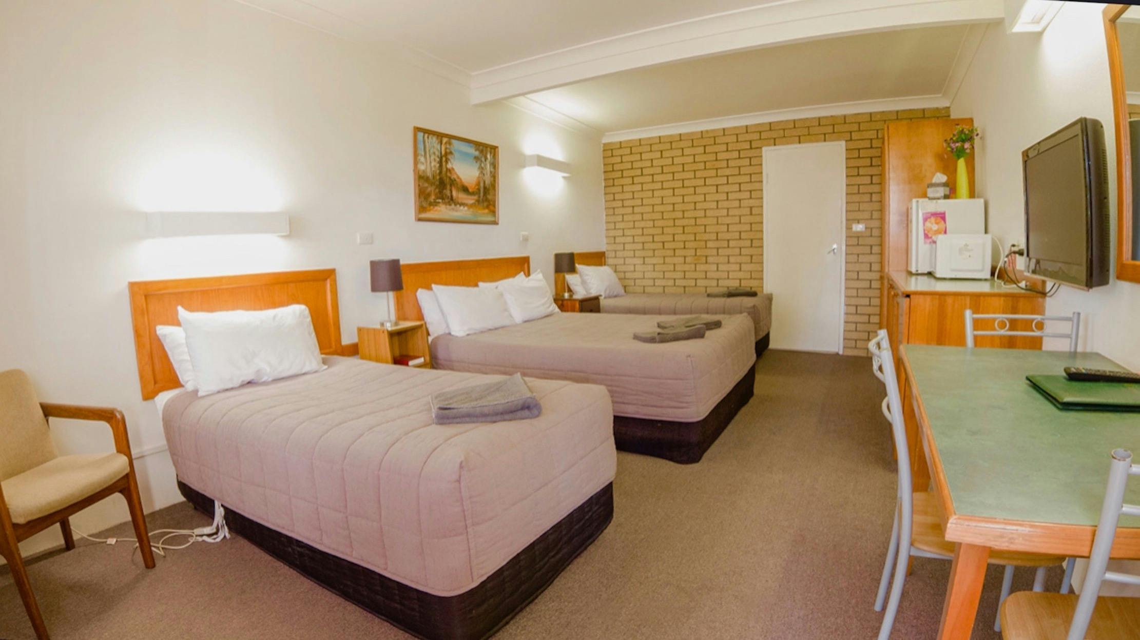 Guyra Motor Inn NSW Holidays & Things to Do