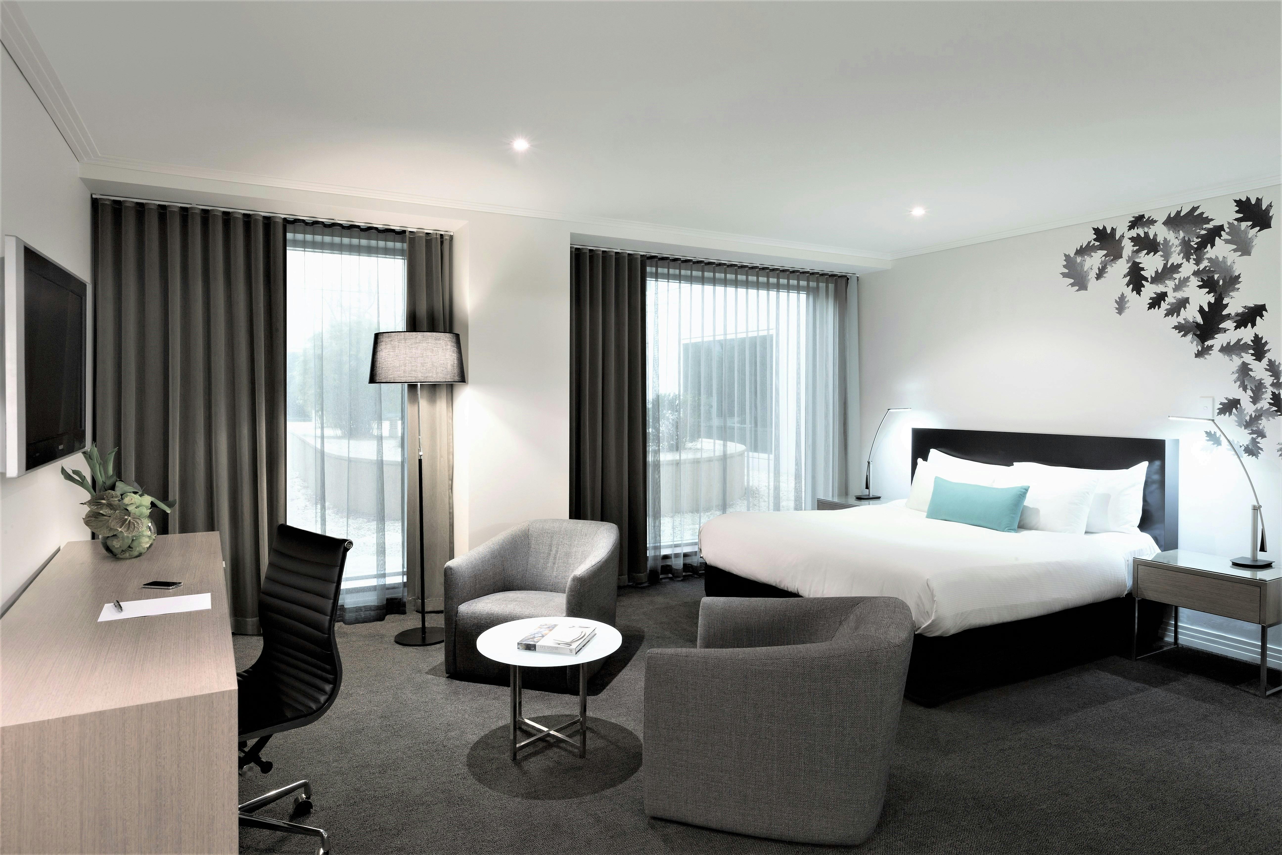Deluxe King Spa Room