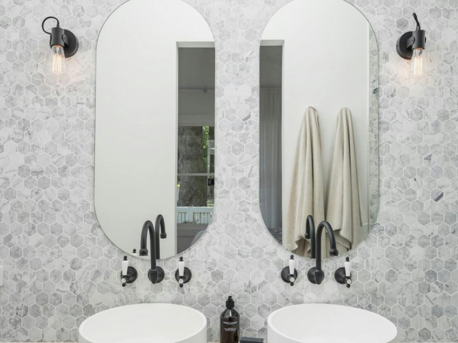 The Tradesmans Cottage one - Master Ensuite