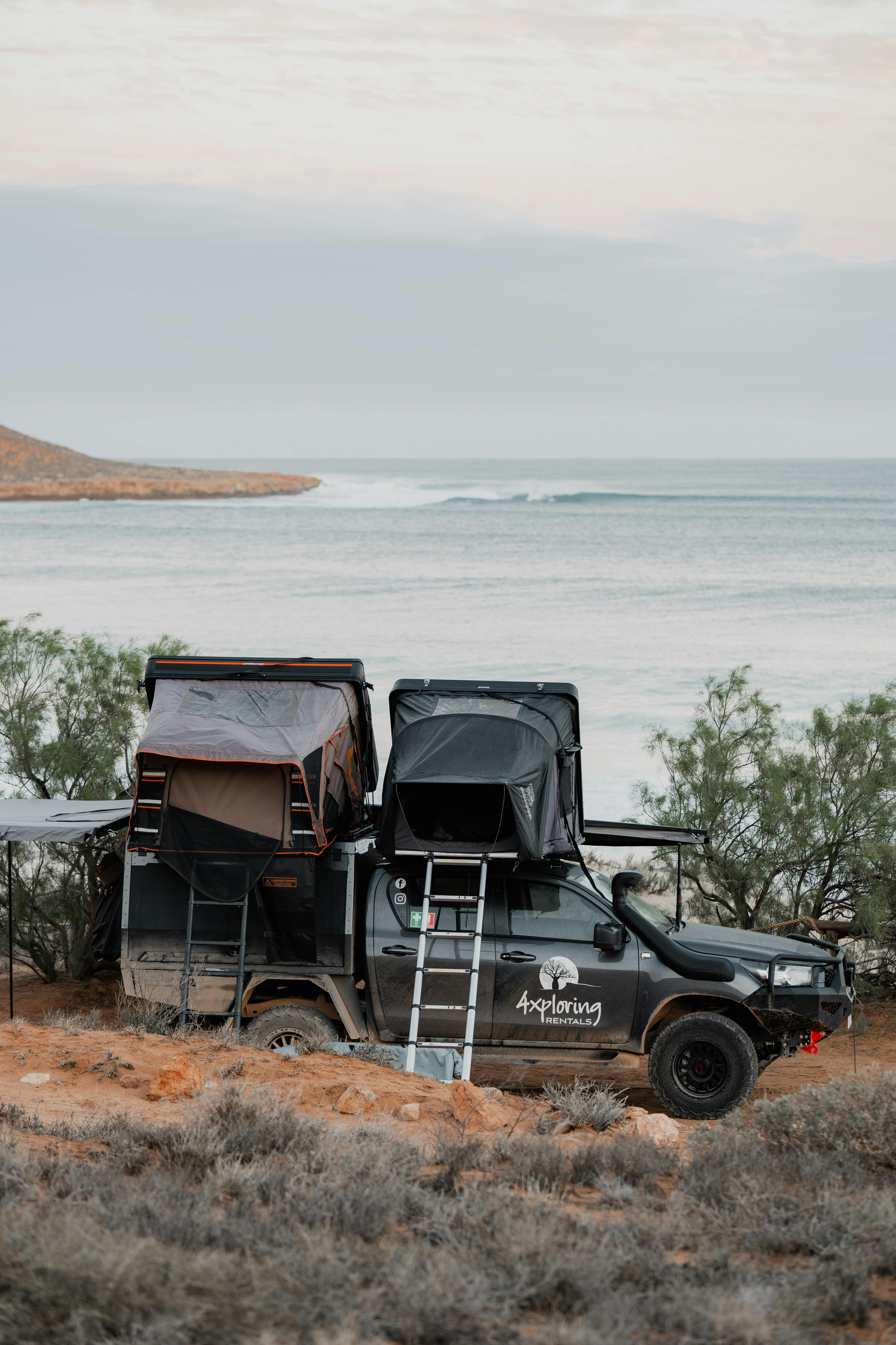 Toyota Hilux 4/5-Person RTT Camper