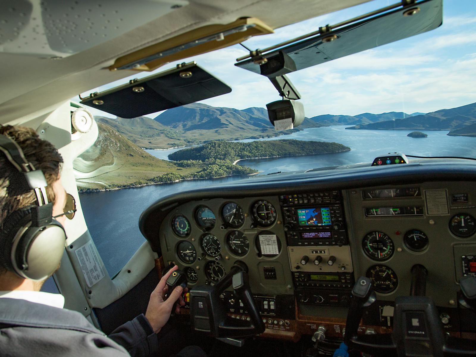 Learn to Fly in a C172 Aircraft