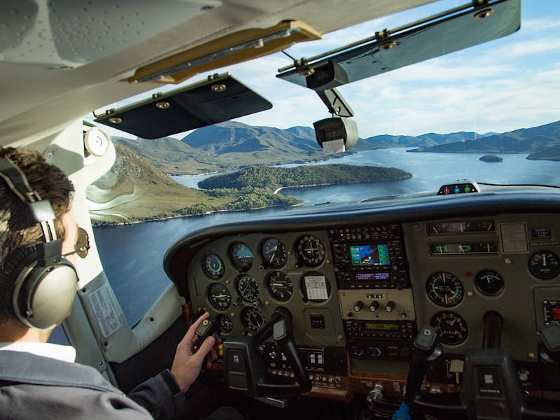 Learn to Fly in a C172 Aircraft