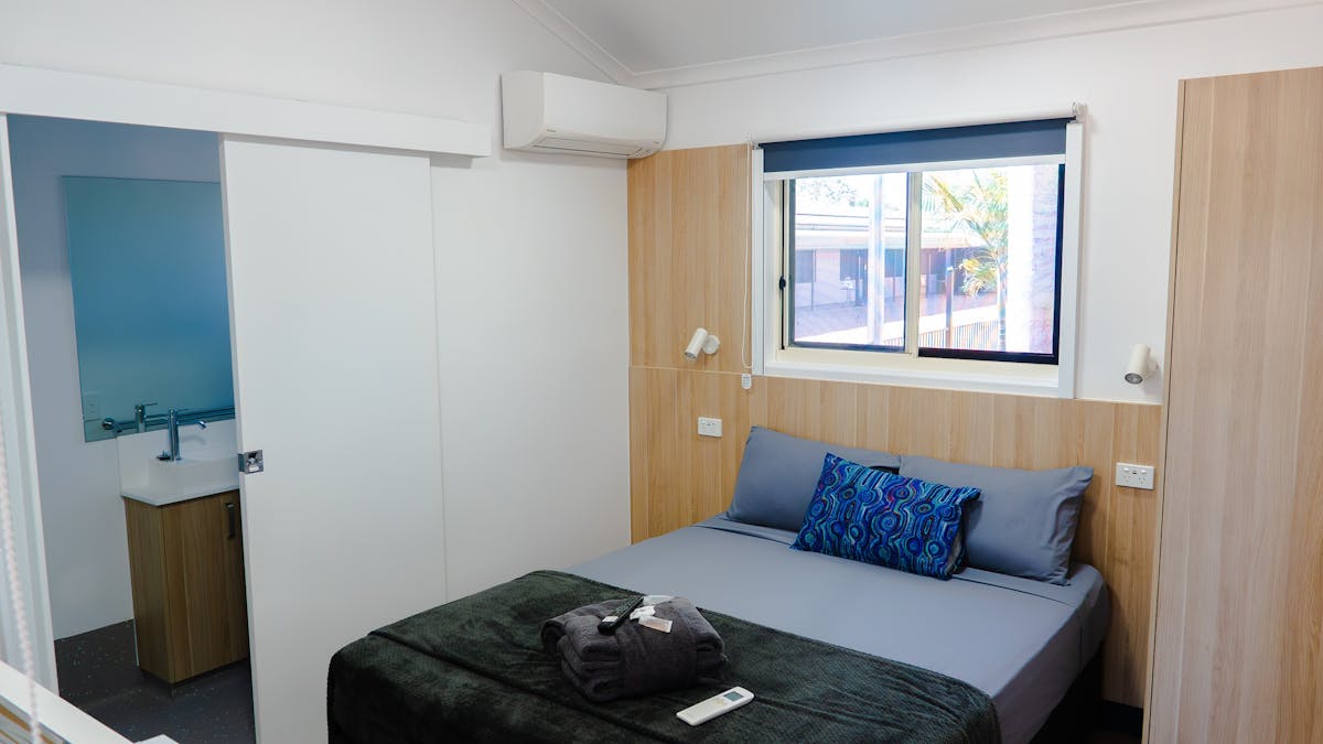 Queen Executive with Kitchenette
