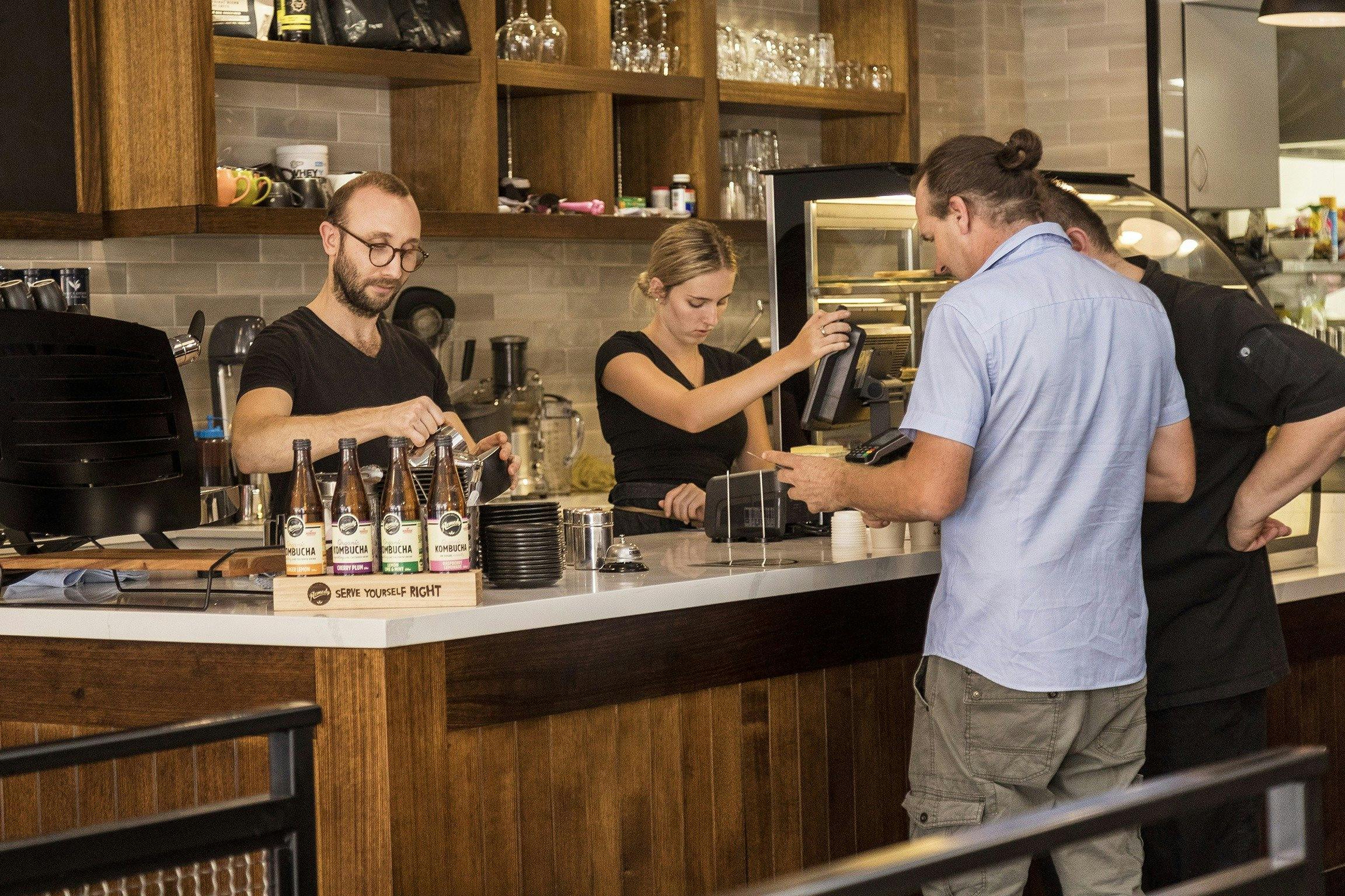 Cafe, cakes and more at Queanbeyan cafe