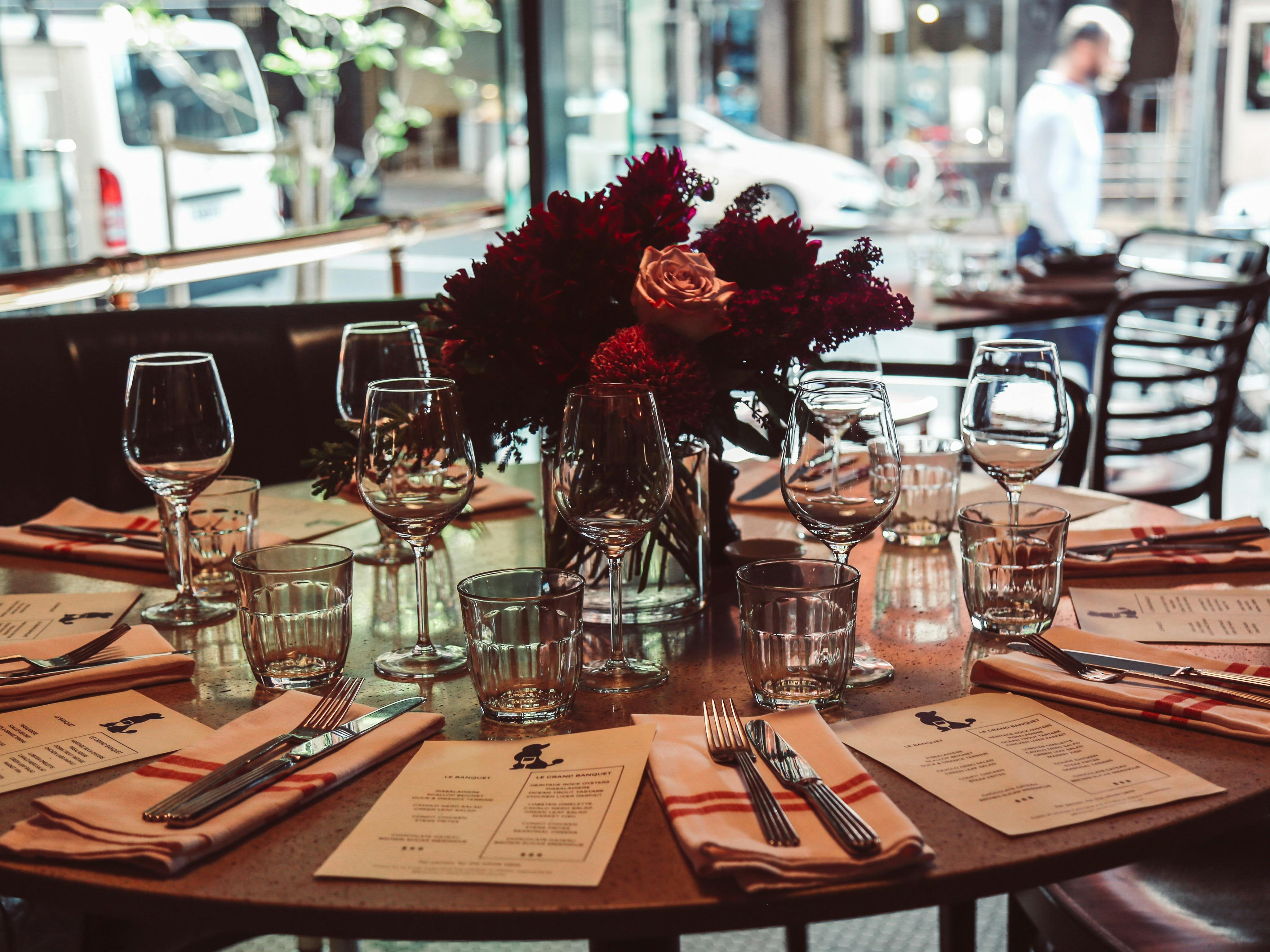 Round-Table-Bistro-Rex