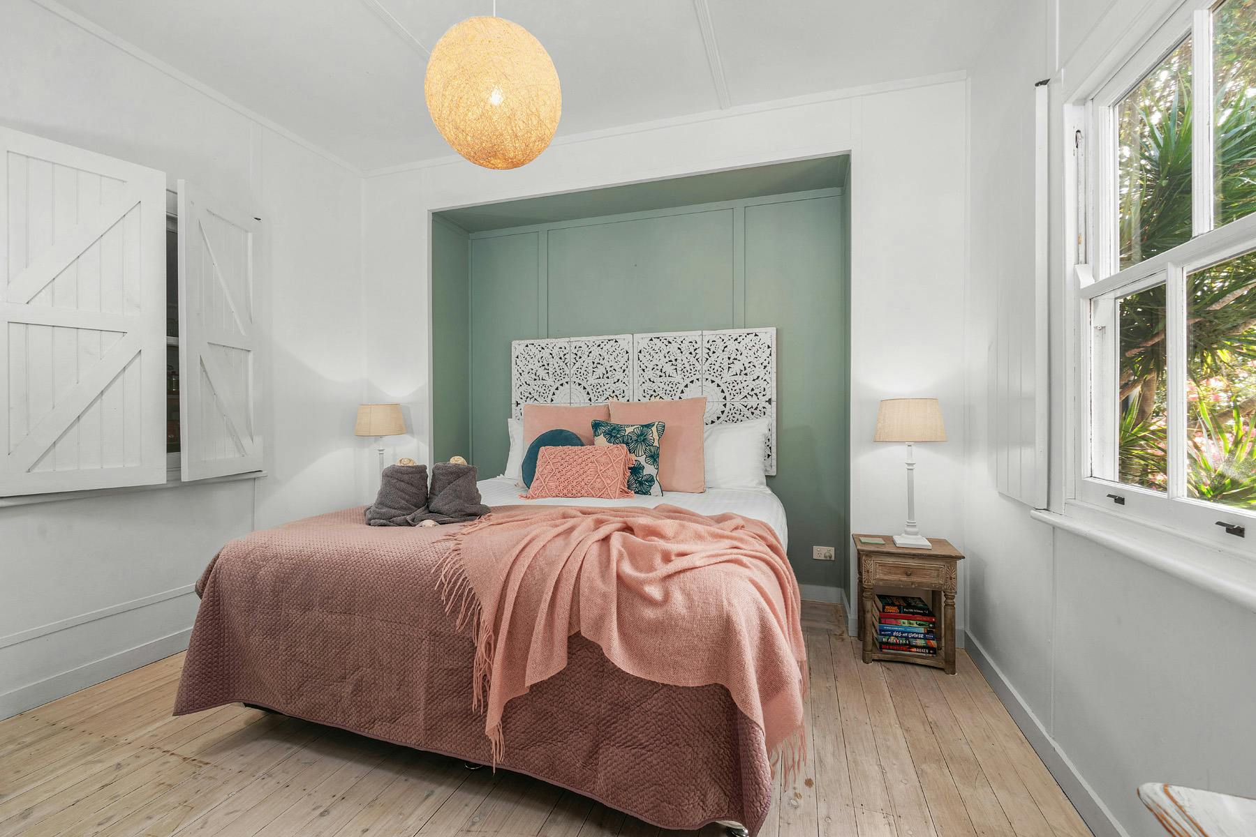 Atlantis bedroom with king bed, luxurious linen and fabulous pillows