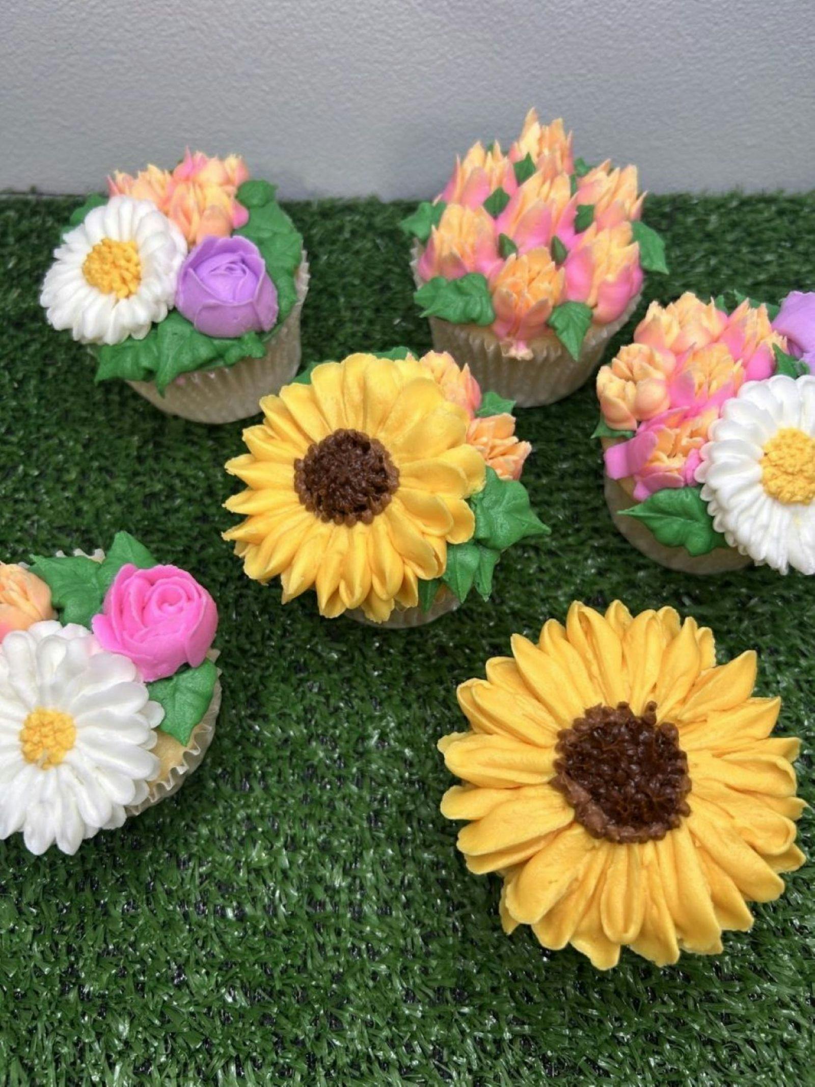 Flower cupcakes