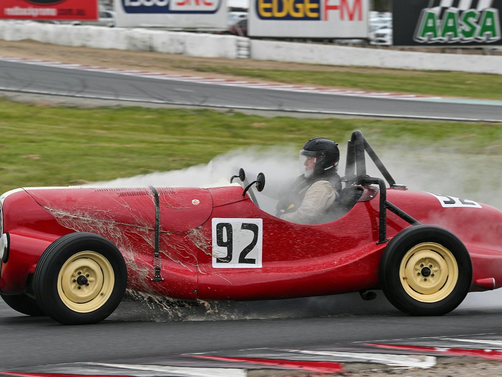 Historic Winton - the thrills and spills of historic racing
