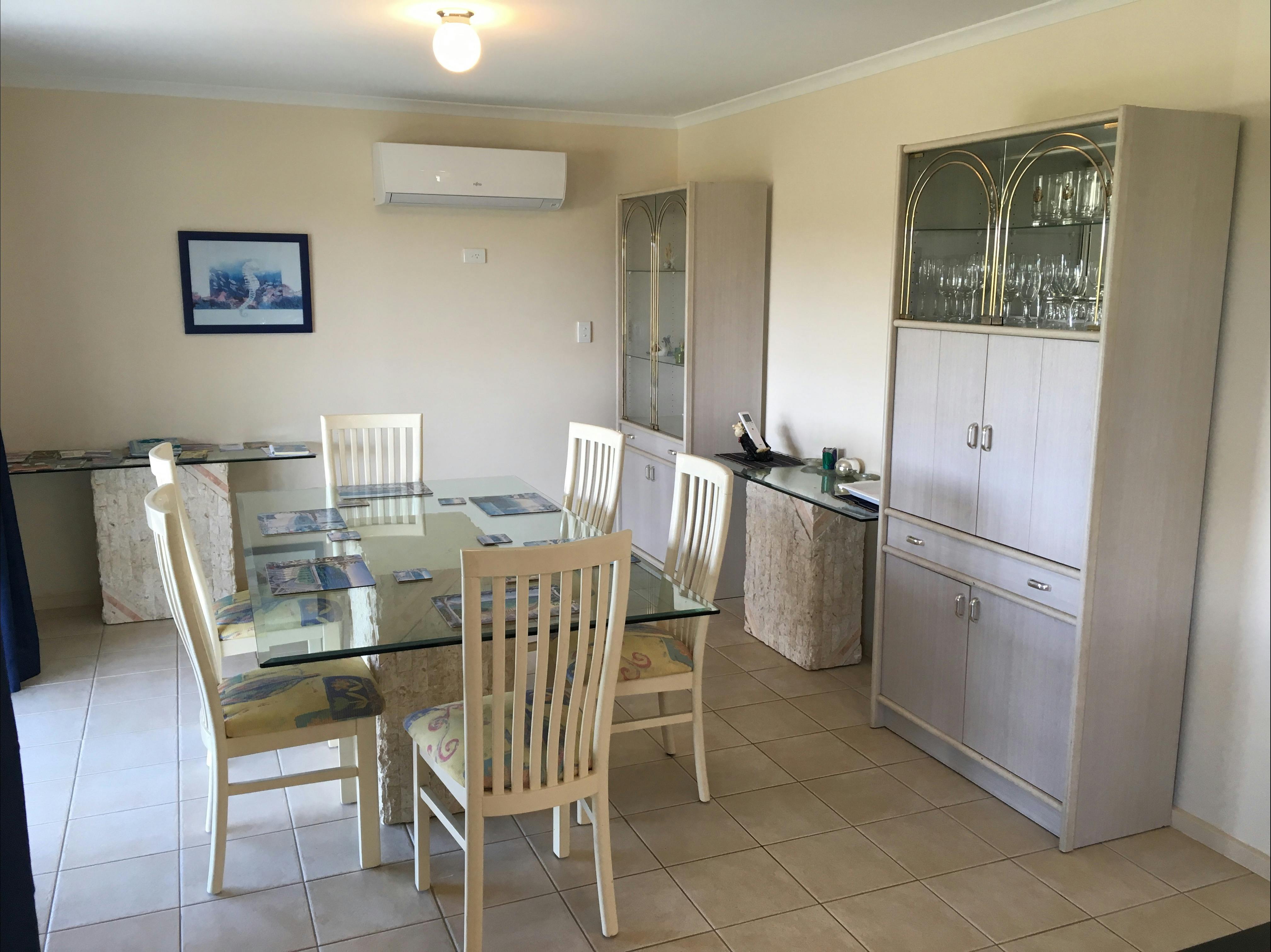 Dining area with 6-person table setting