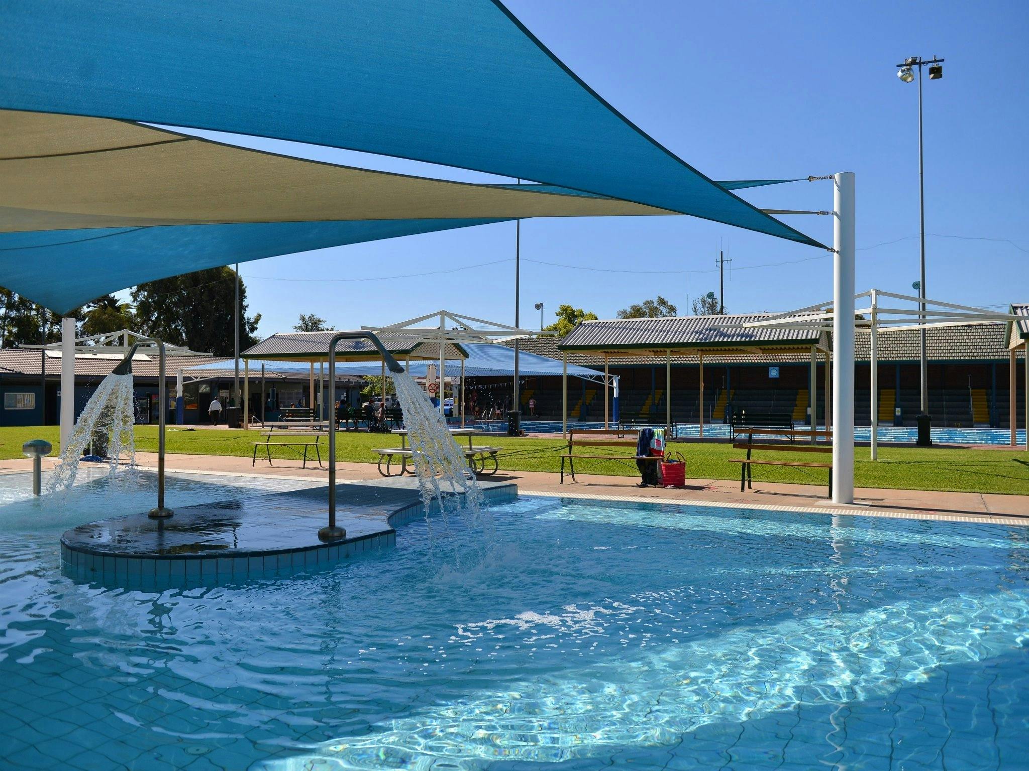 Dubbo Aquatic Leisure Centre NSW Holidays & Things to