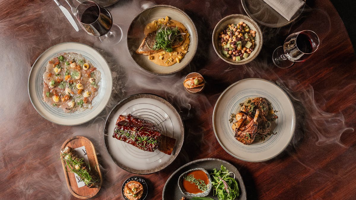 Azteca, a la carte, selection of dishes