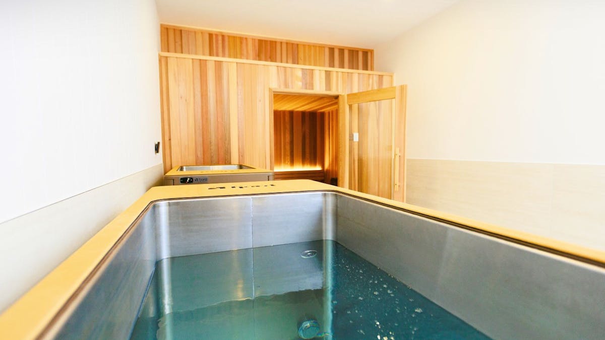Contrast Therapy Cold Plunge