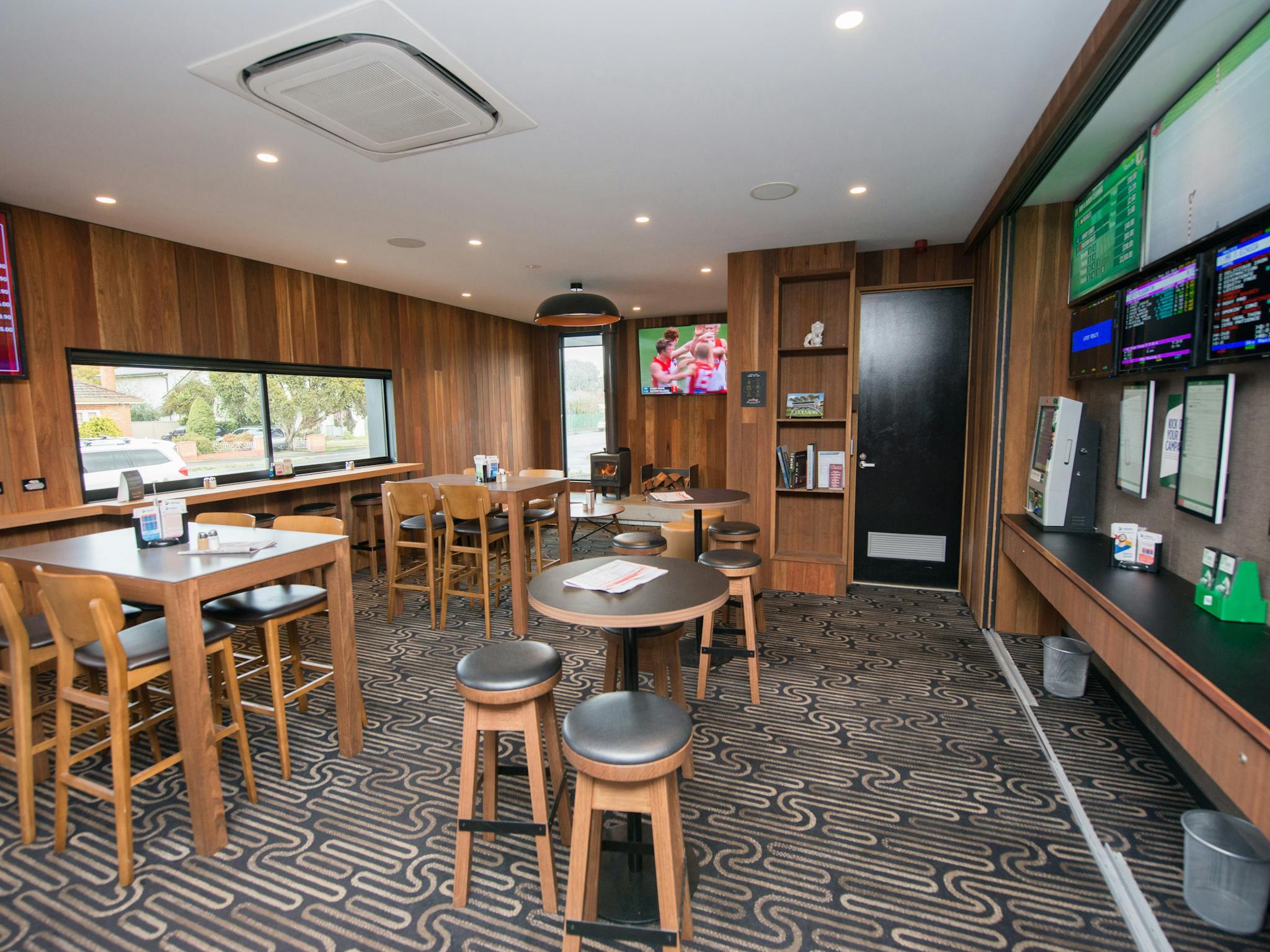 Red Lion Simba Sports Bar