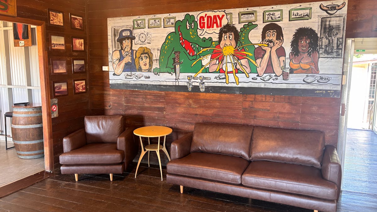 Walkabout Creek Hotel