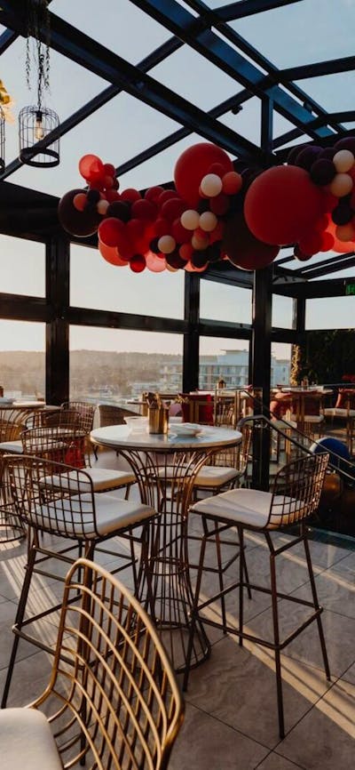 Please visit www.thehowlingmoon.com.au