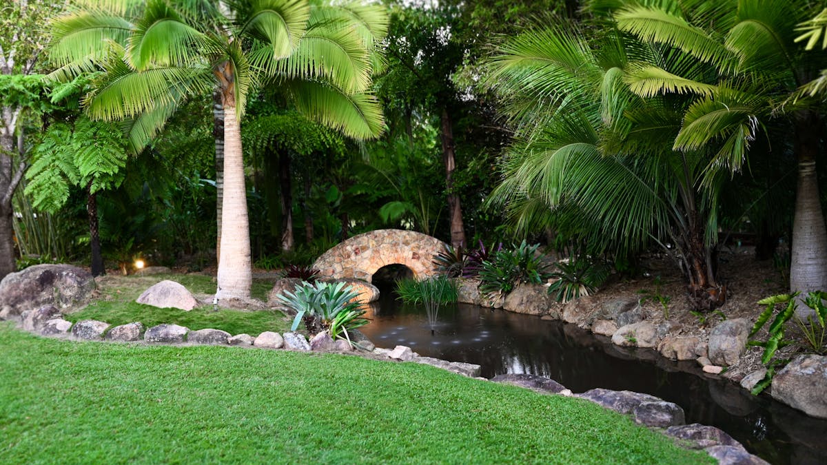 Bamboo Land Lovers Bridge Alcove
