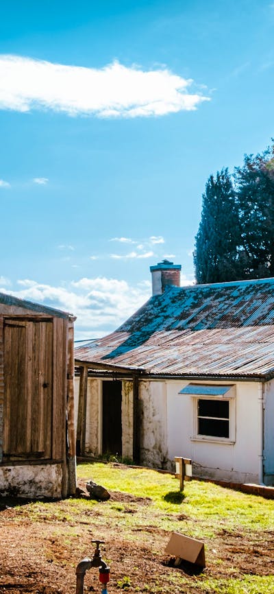 Photo of the exterior of Mugga-Mugga Cottage