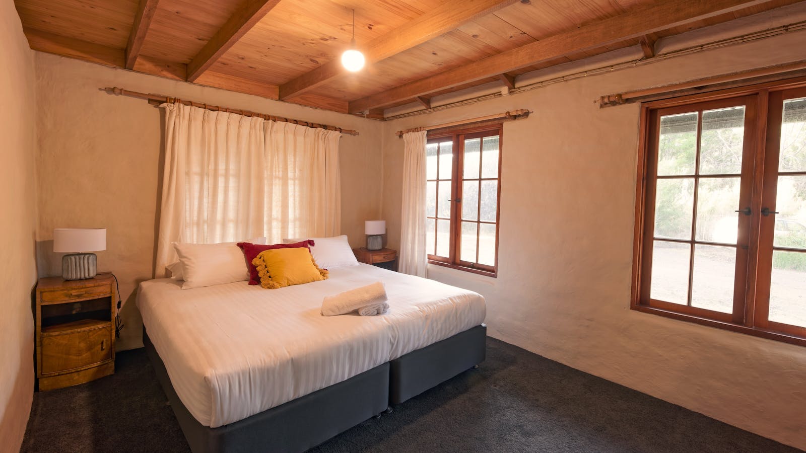 Cloudy Creek Cottage Interior