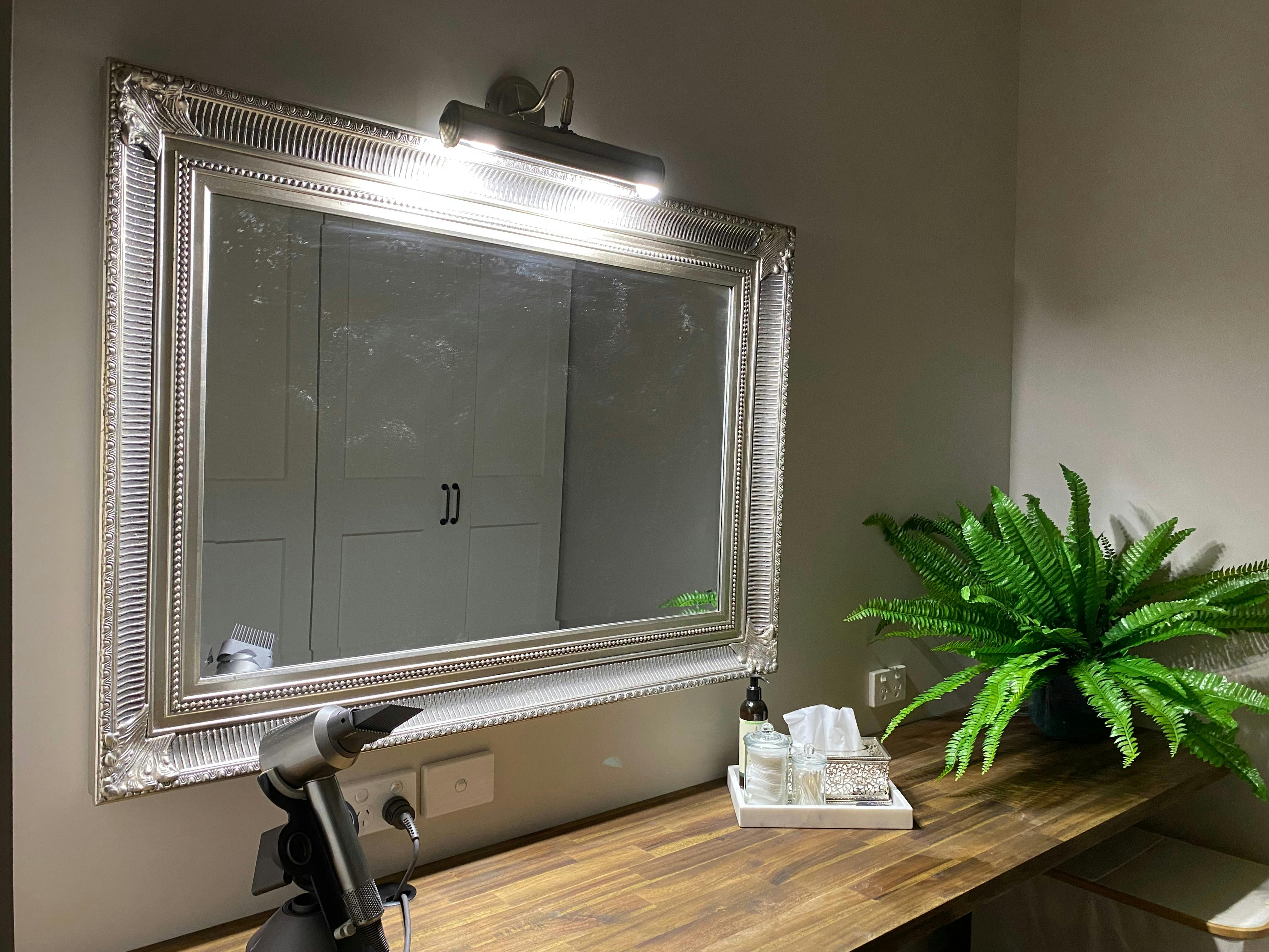Our beatty station to ensure your hair and make-up are perfect for that special lunch or dinner