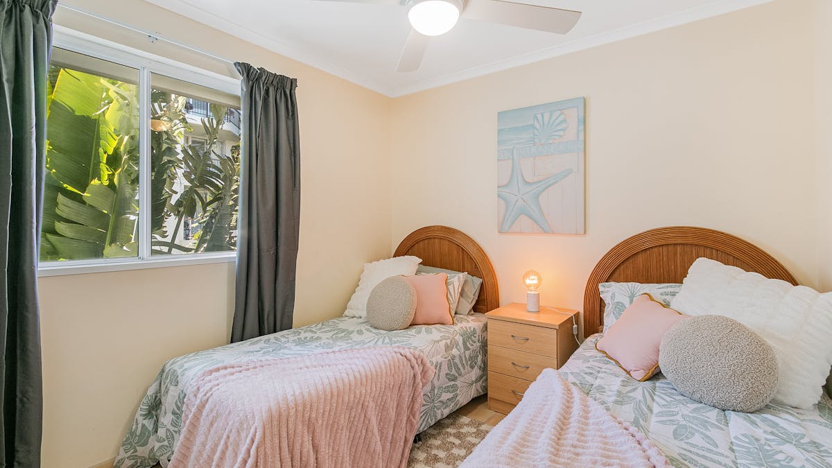 2nd bedroom