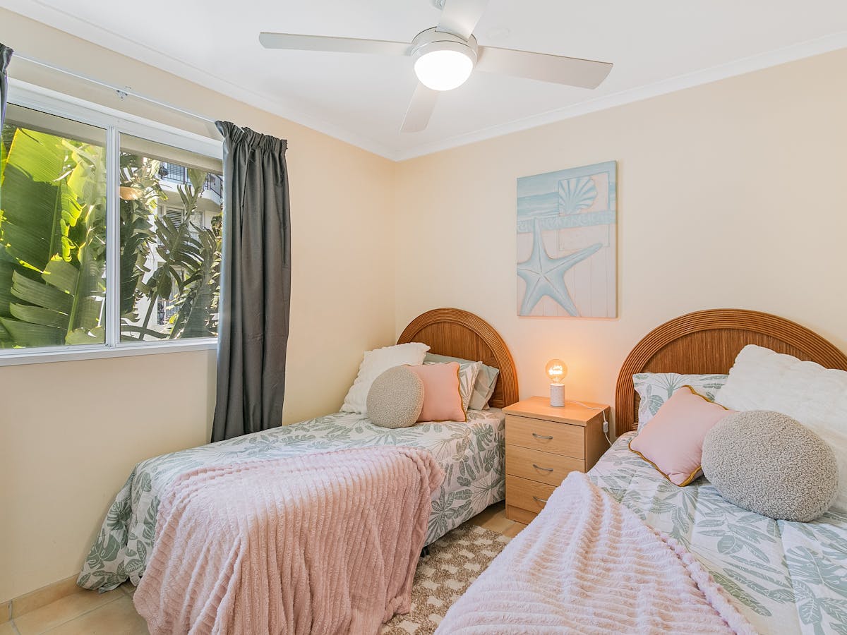 2nd bedroom