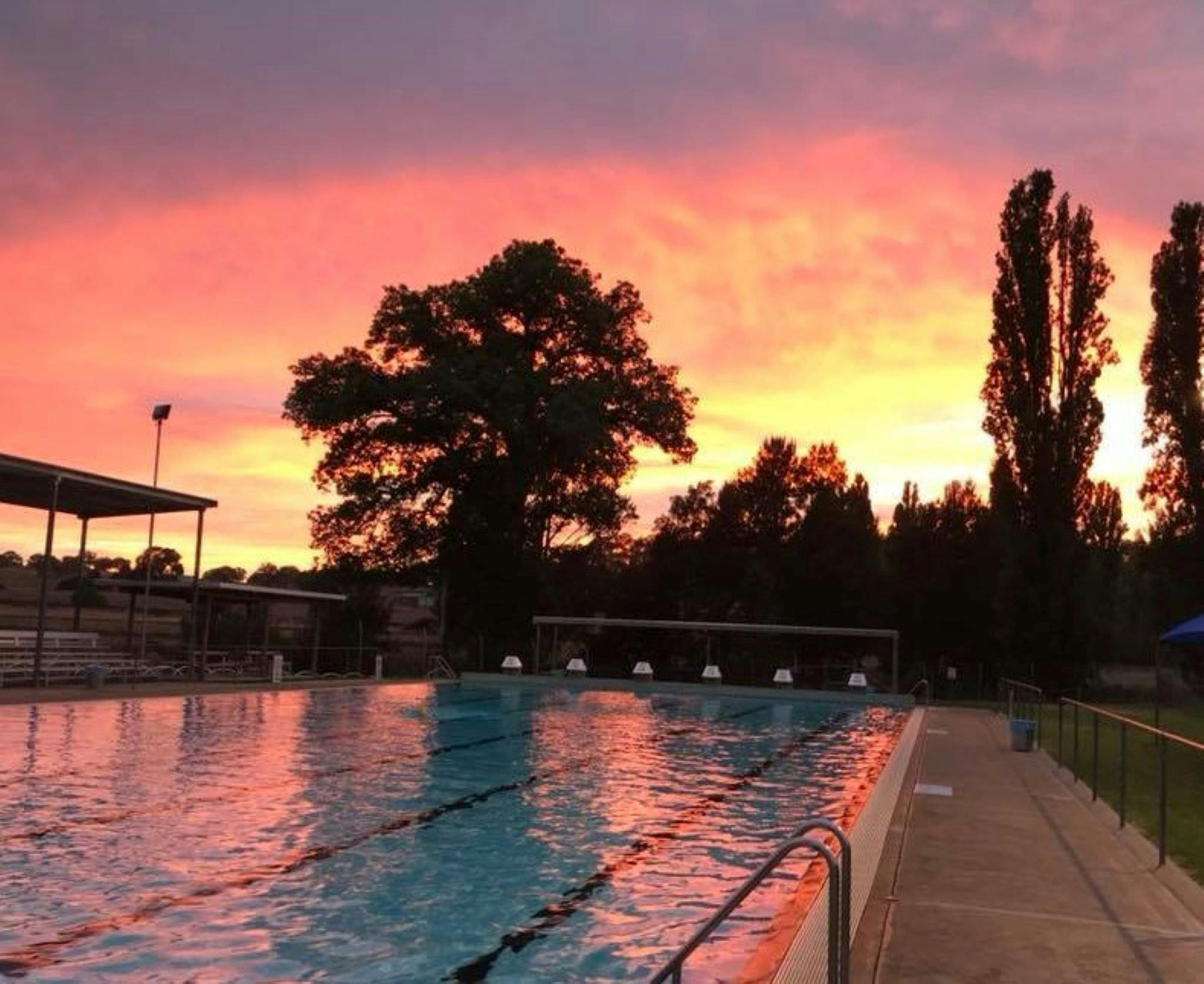 Molong Swimming Pool at sunrise