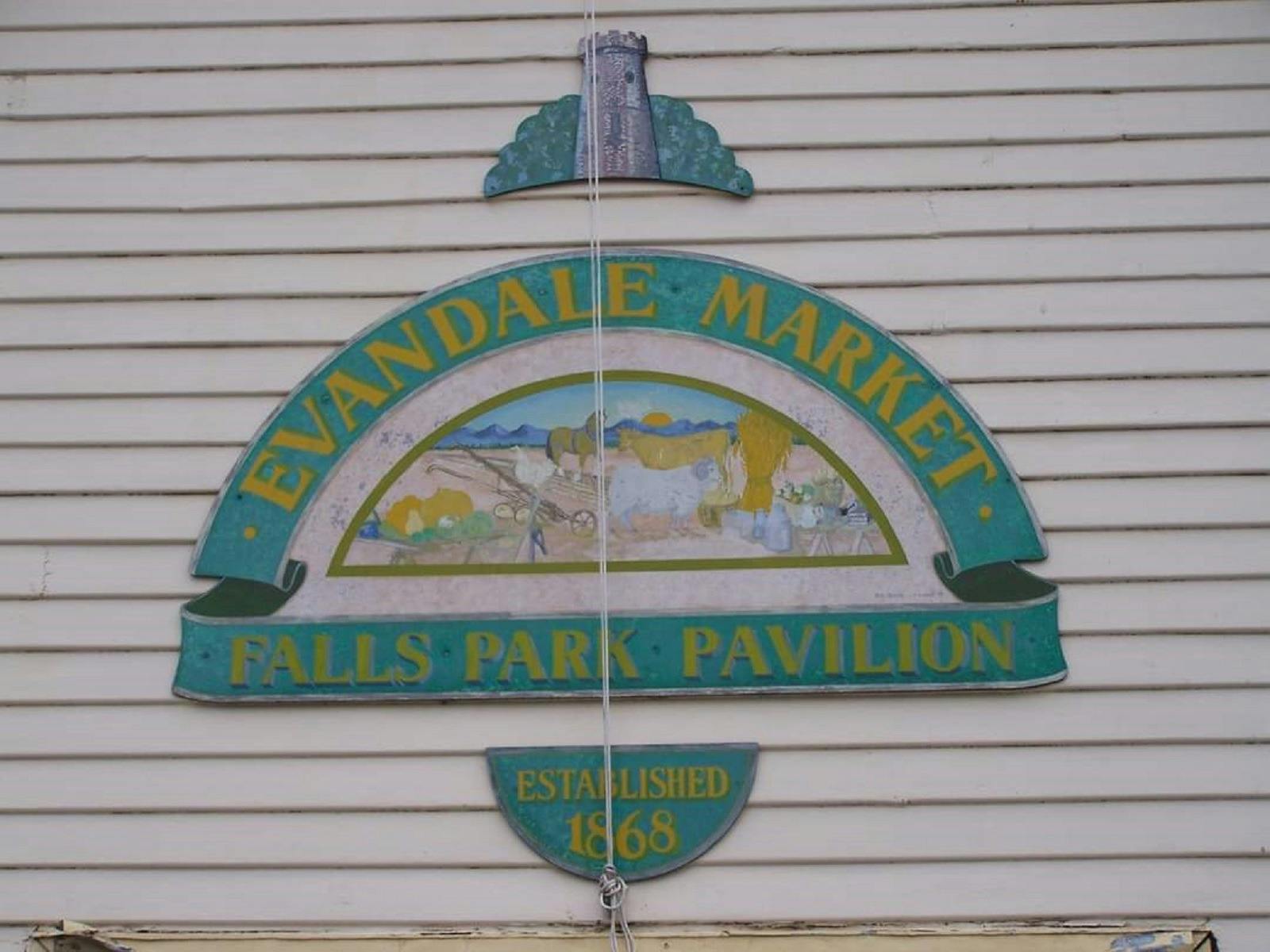 Evandale Sunday Market Sign