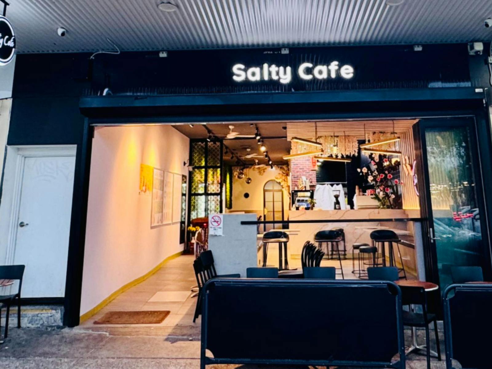 Salty Cafe, Canley Heights