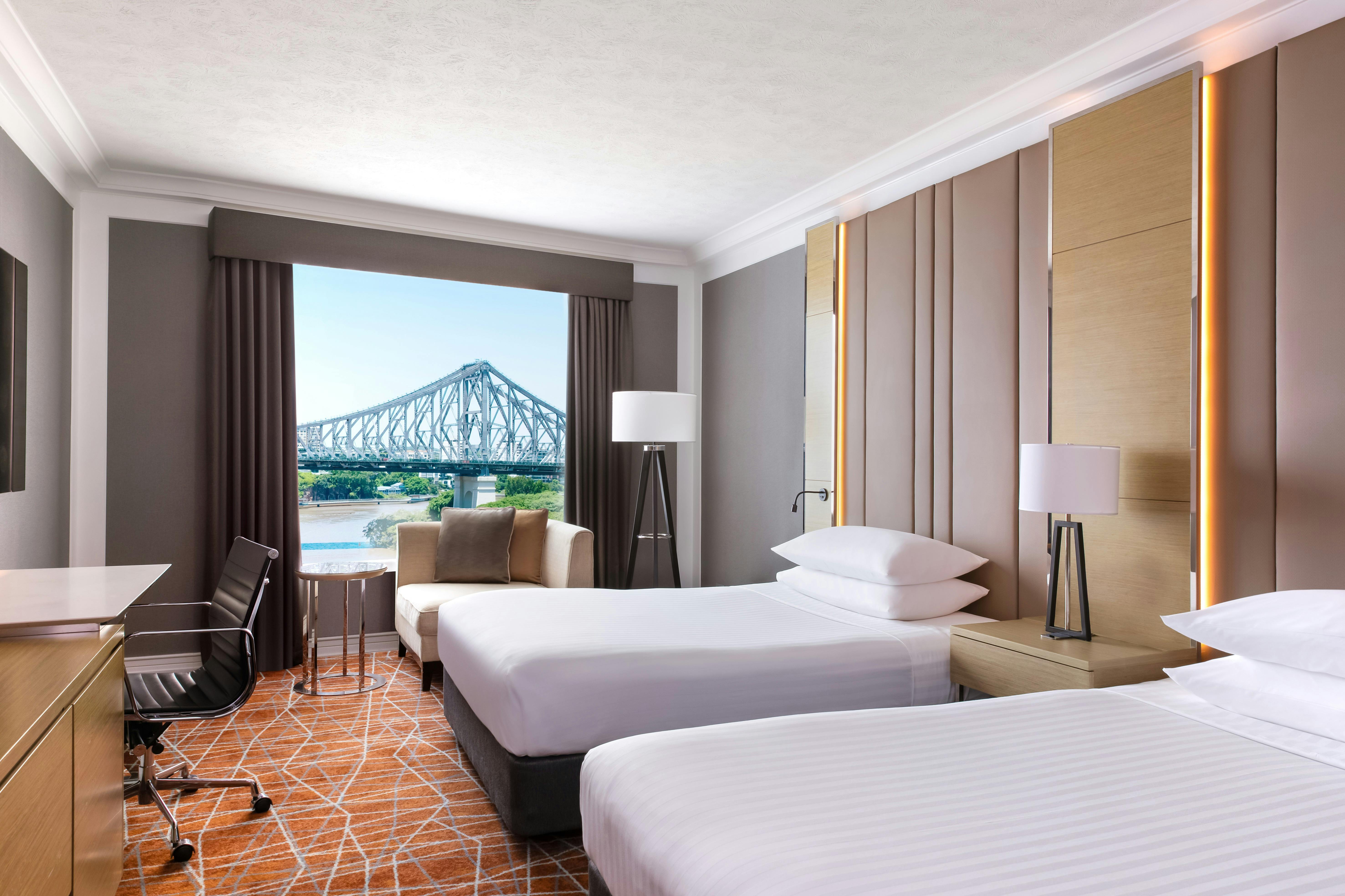 Twin Room with Story Bridge View