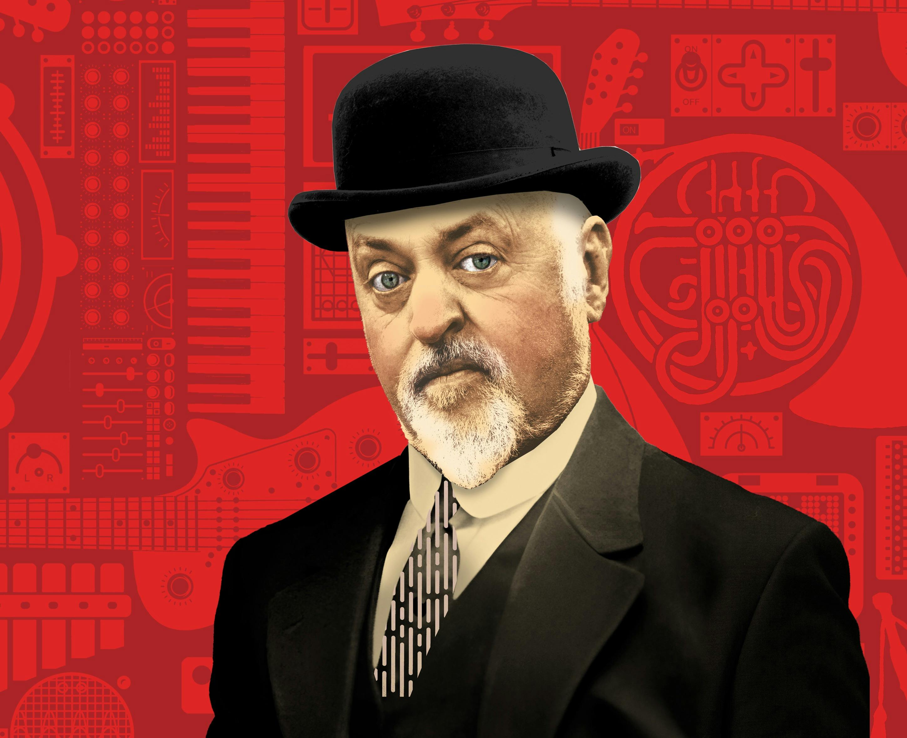 Bill Bailey in a bowler hat