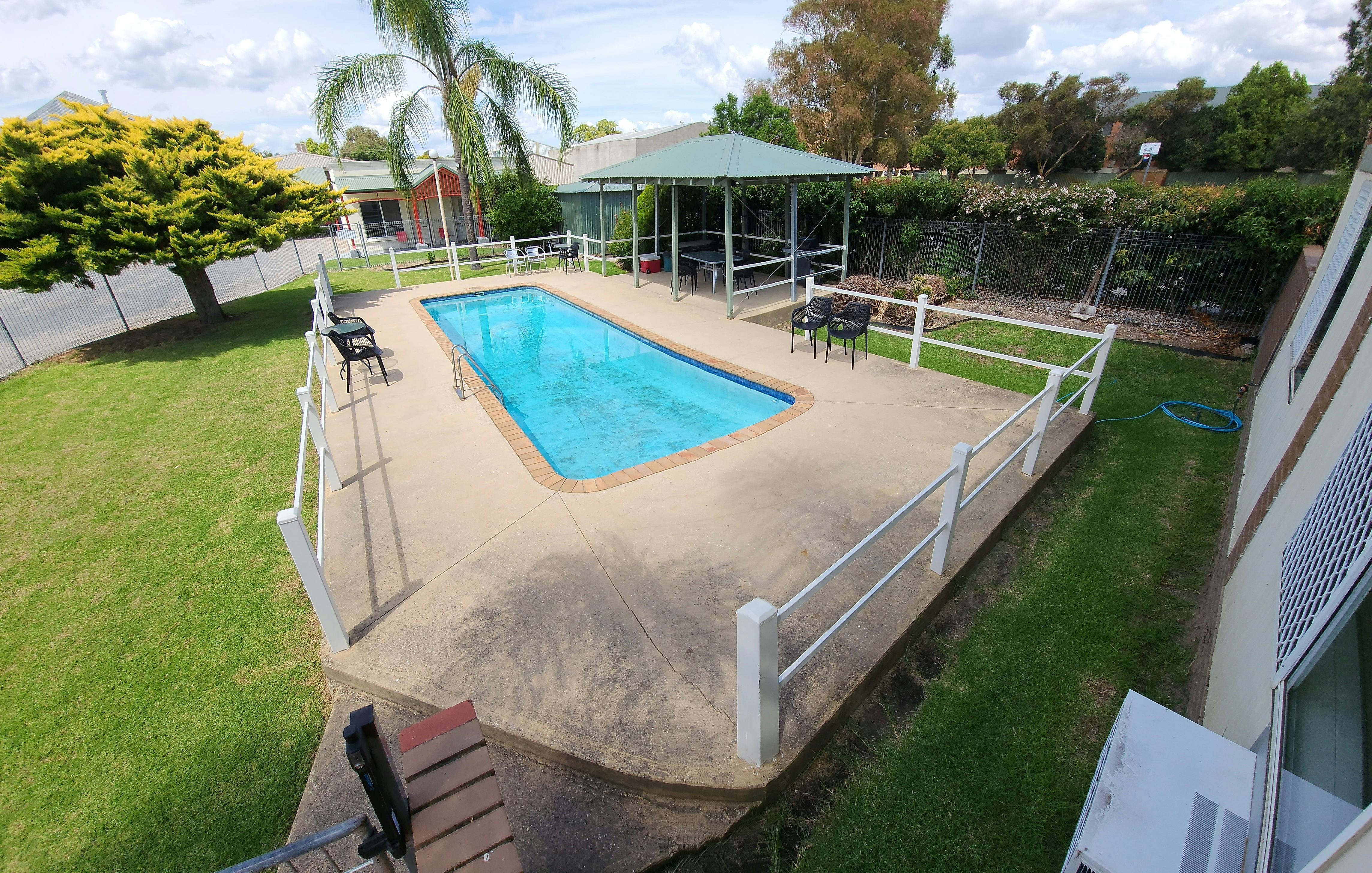 Swimming Pool and BBQ access