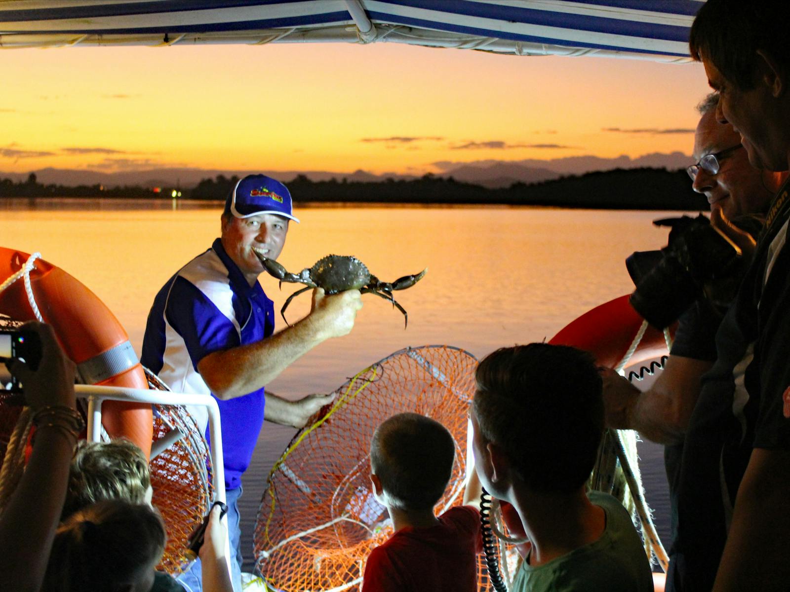 Catching Mud Crabs on the Johnstone river