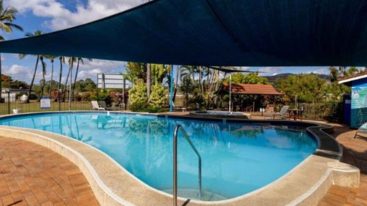 Townsville Holiday Park swimming pool with sunshade