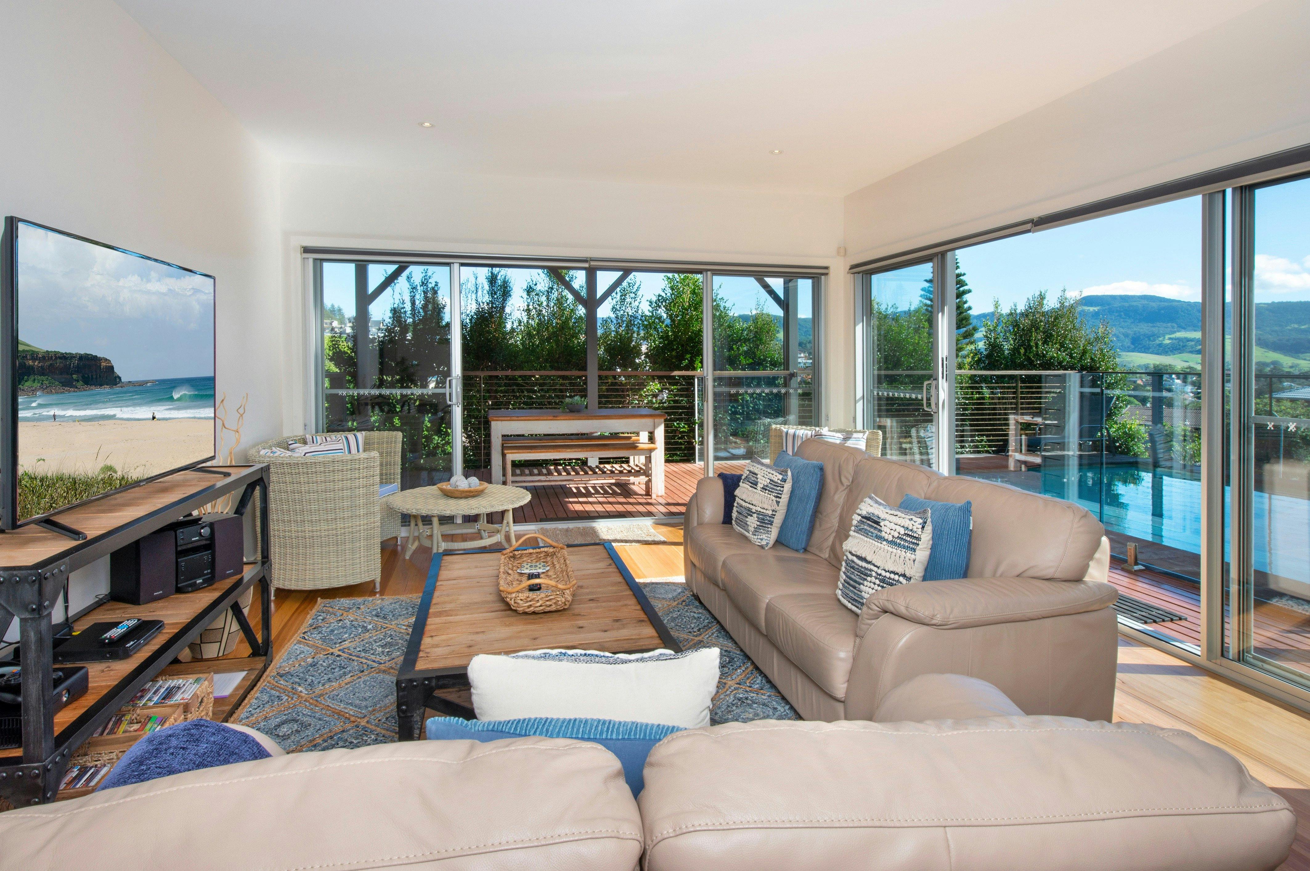 Ātaahua lounge and deck by the pool