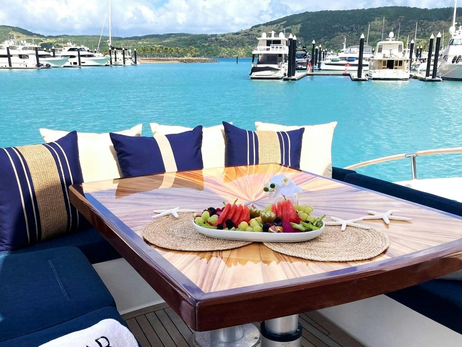 La Mar - dining on deck