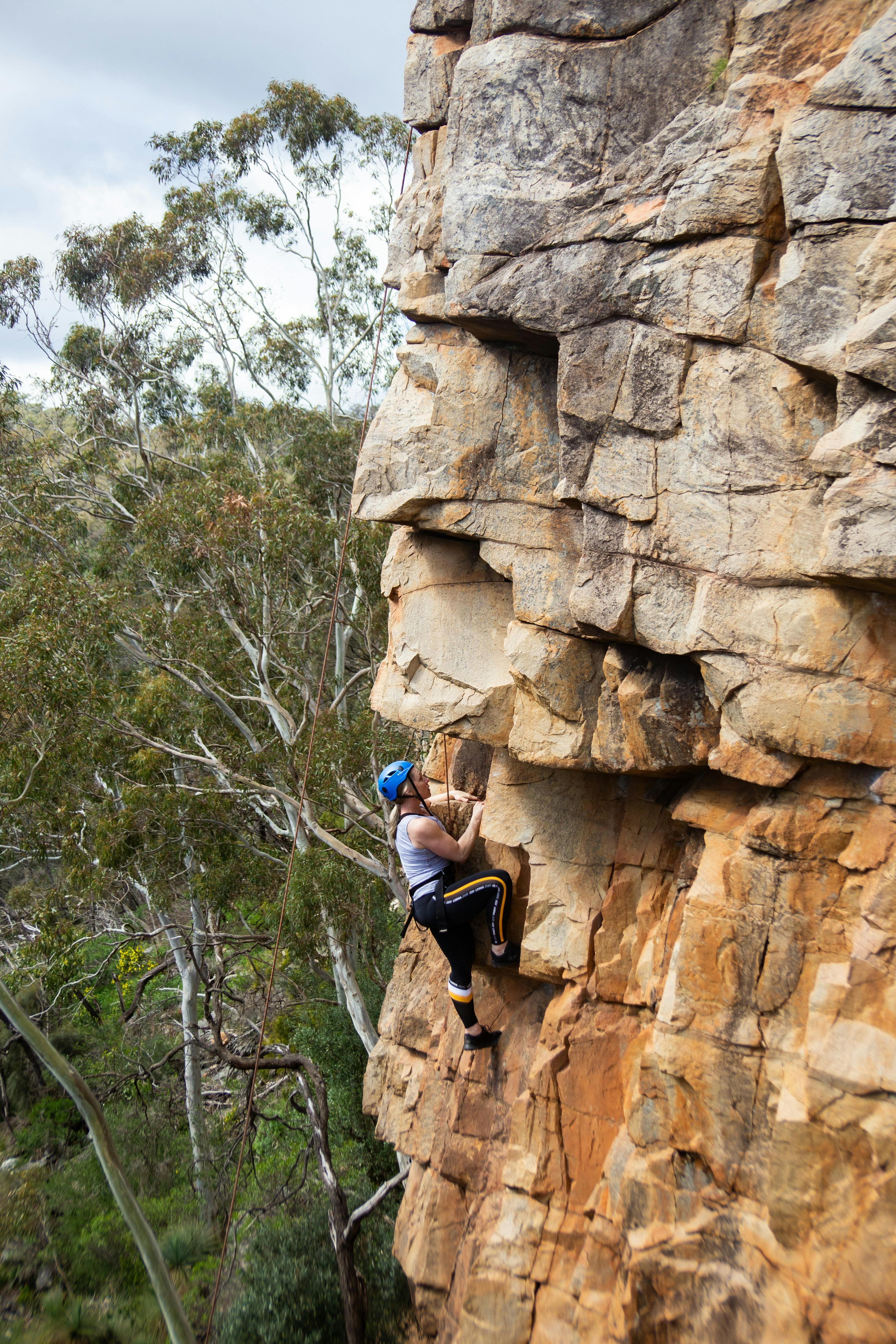 Rock climbing at Boulder Bridge