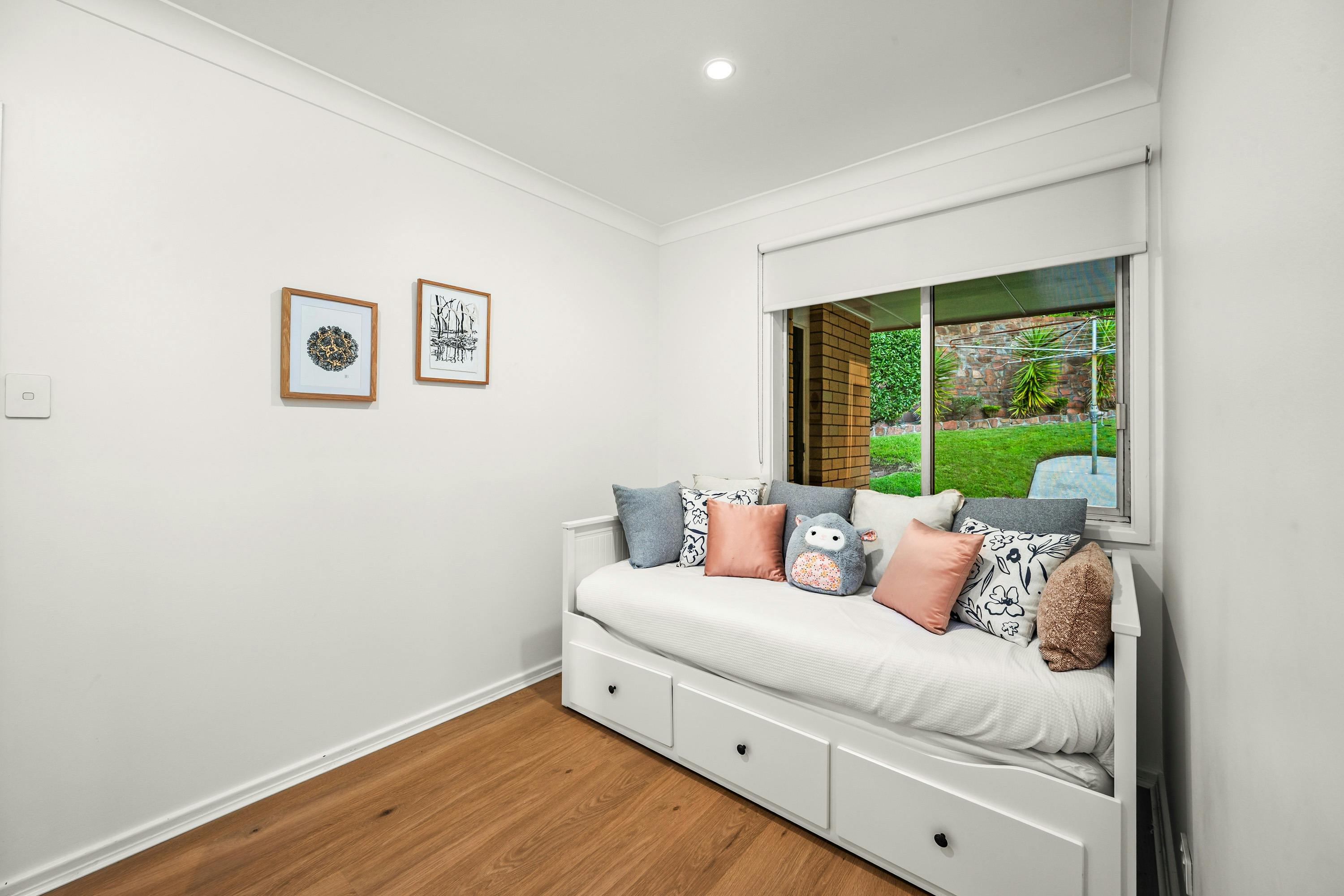 The FAM Newcastle Airbnb book direct hillview